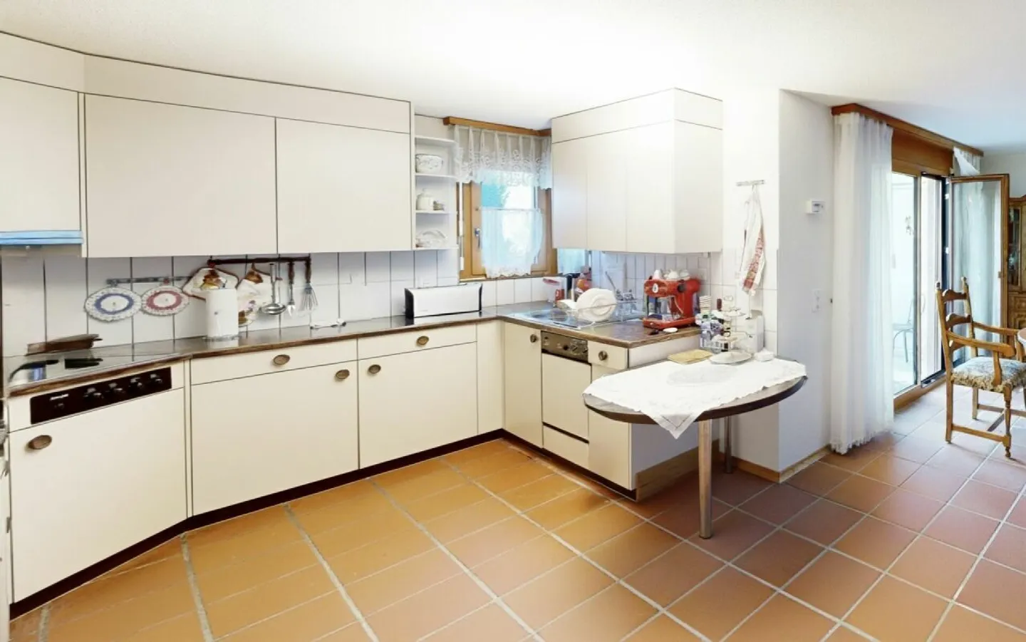 GROSSZÜGIGES 7.5-ZIMMER-EINFAMILIENHAUS AN SONNIGER LAGE - Foto 11 von 11