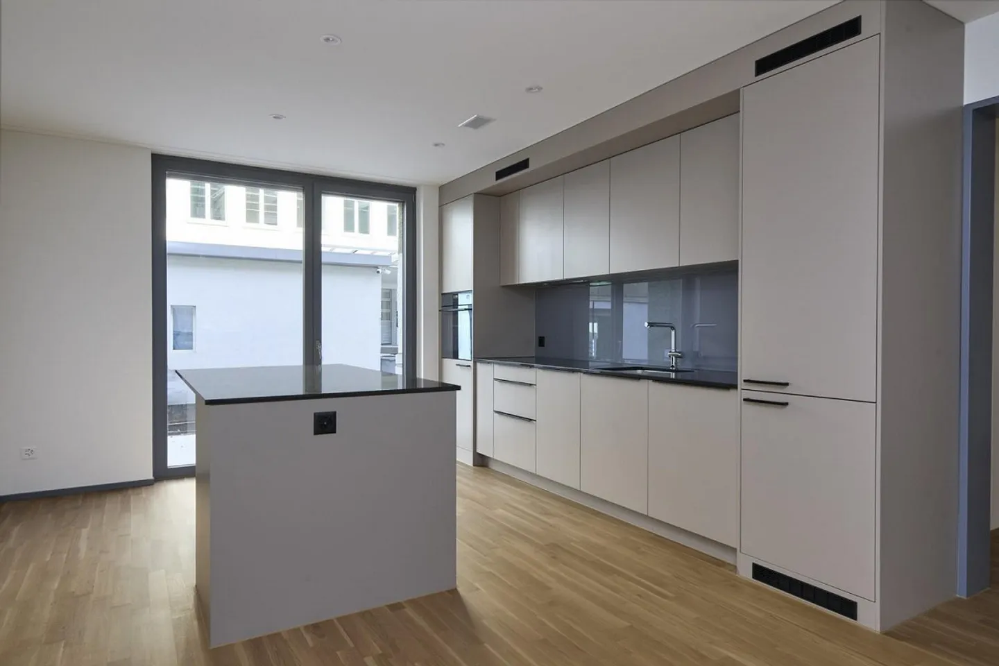 Benvenuti nel nuovo hotspot per la vita urbana a Zurigo-Albisrieden! - Foto 1 di 9