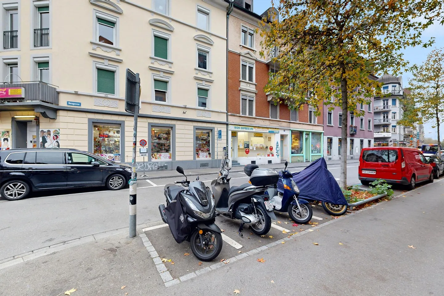 Vivere spazioso nel quartiere alla moda 5 - Foto 1 di 8