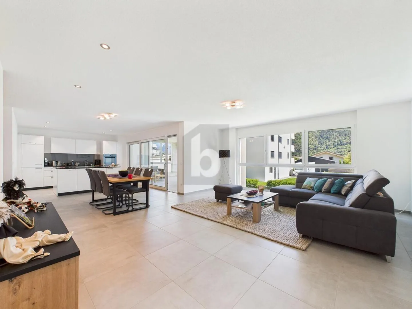 A LOT OF COMFORT IN A QUIET LOCATION - Photo 1 of 6