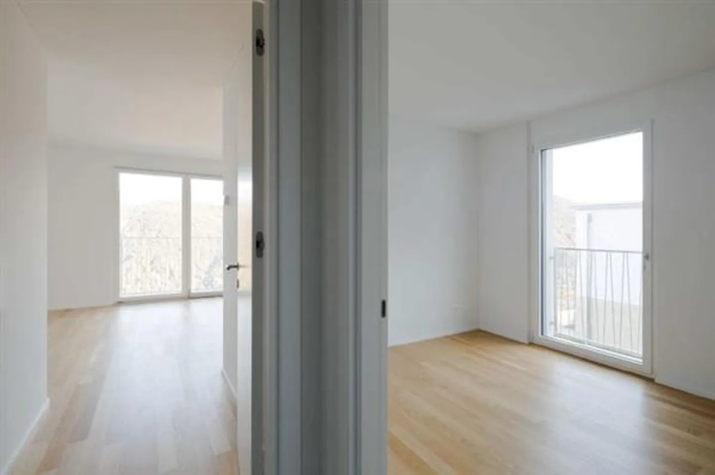 Agra: Villa 6.5 Rooms - Photo 5 of 5