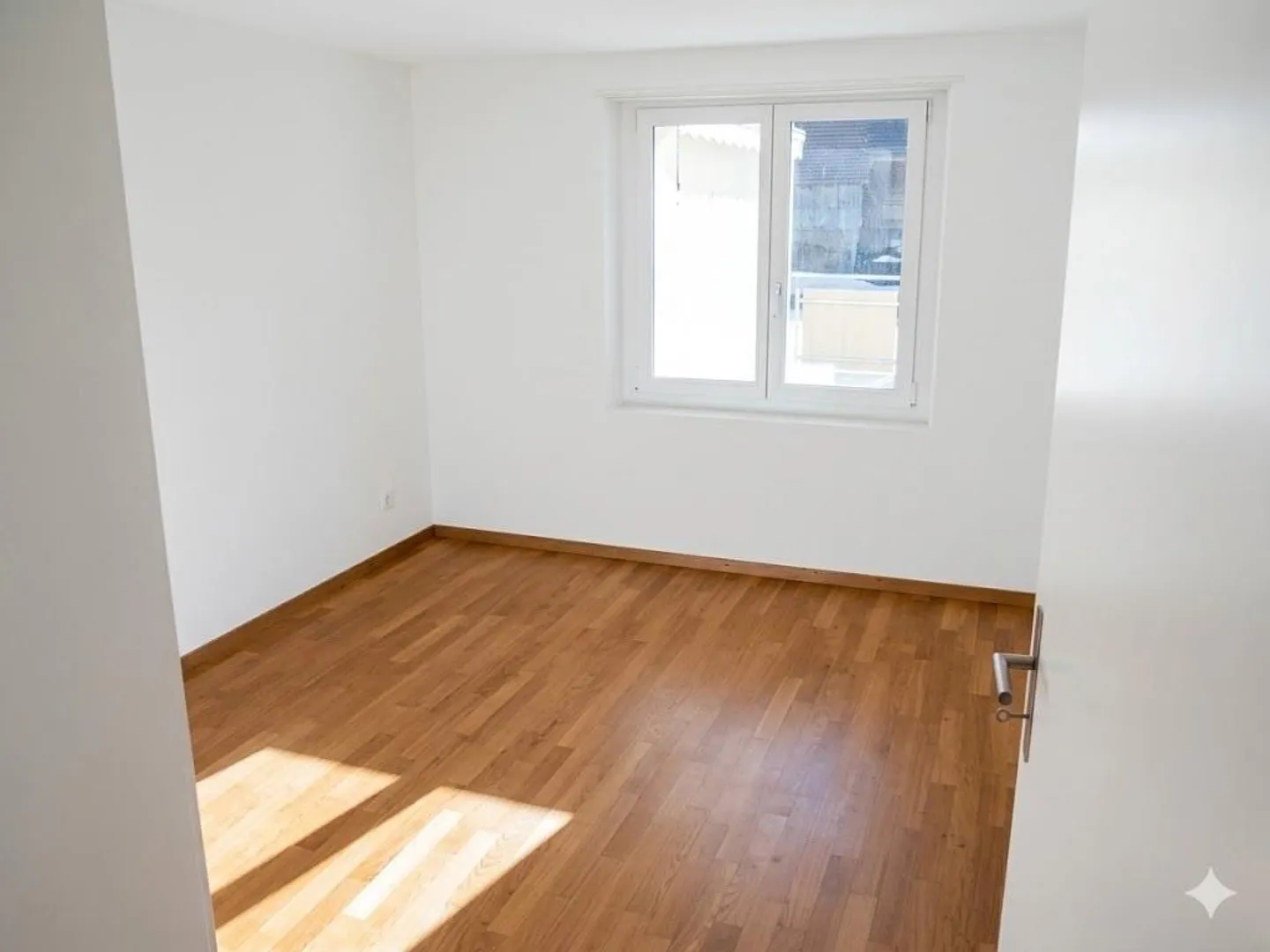 Ampio appartamento di 5,5 stanze - Foto 3 di 5