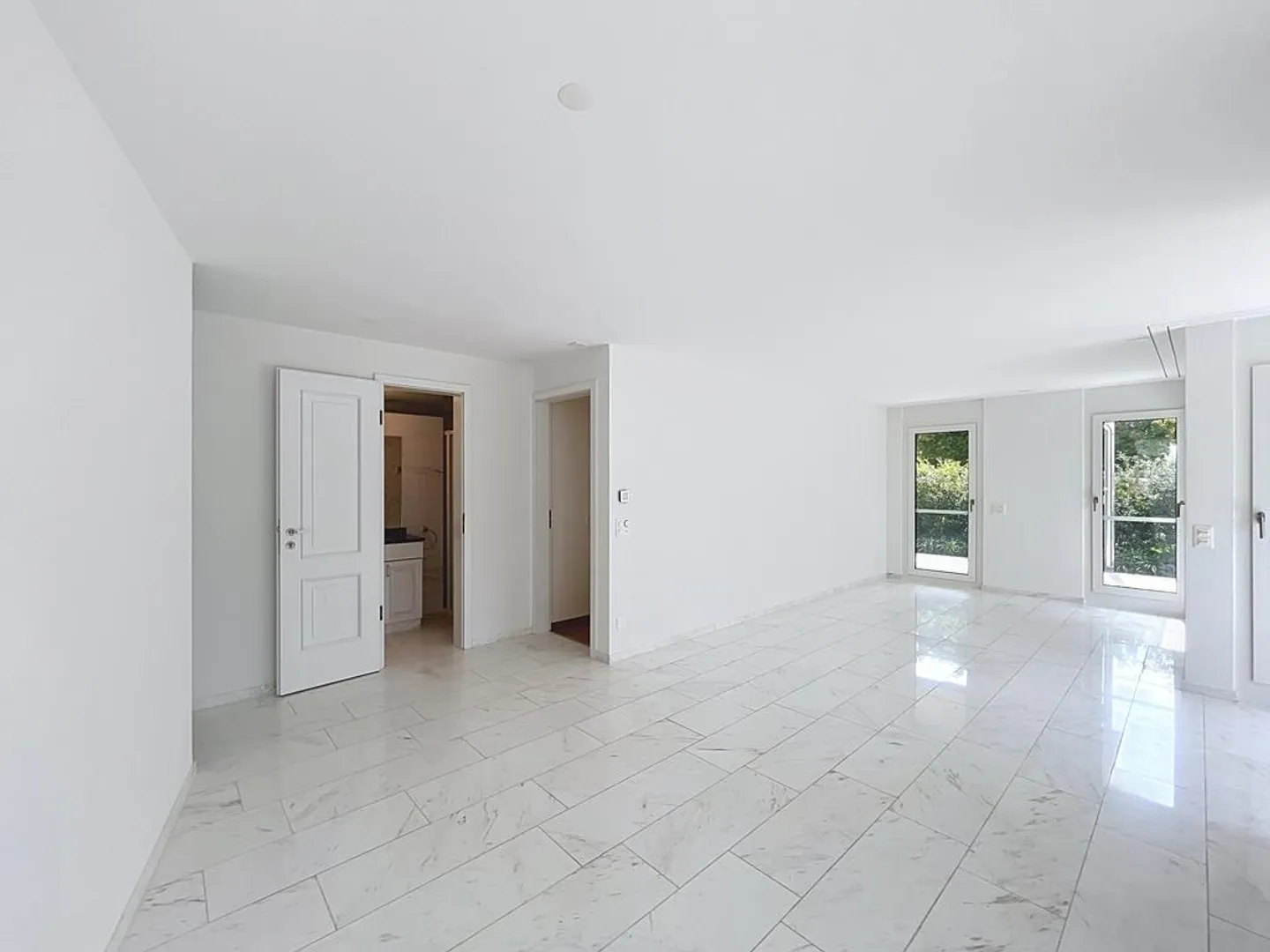 Exclusive 2.5-room garden apartment in Herrliberg - Photo 4 of 9