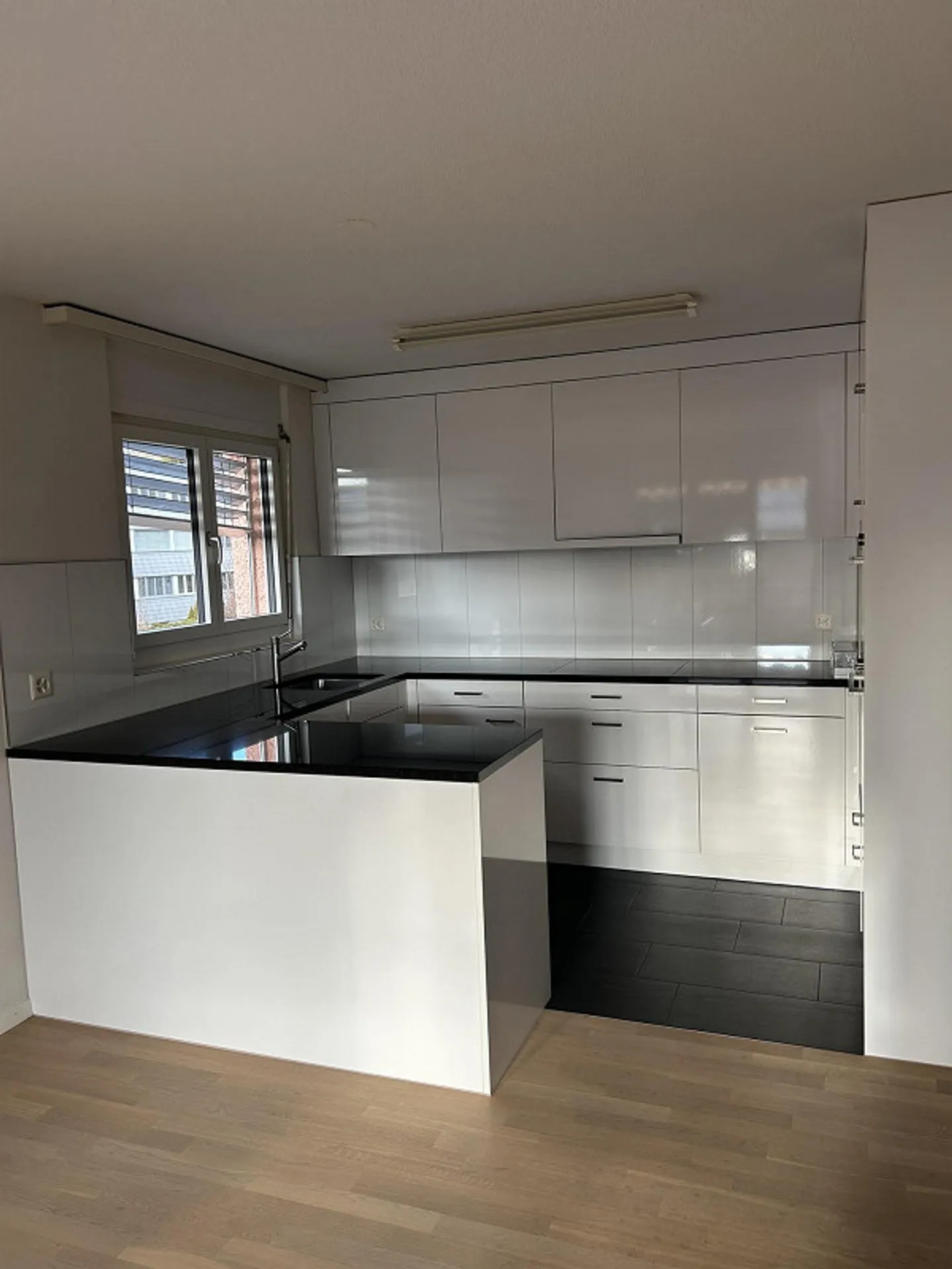 Opportunità abitativa idilliaca e centrale - Foto 1 di 7