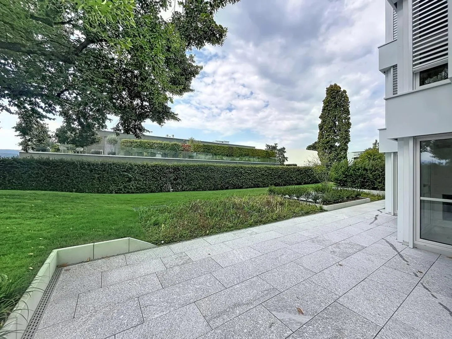 Exclusive 2.5-room garden apartment in Herrliberg - Photo 8 of 9