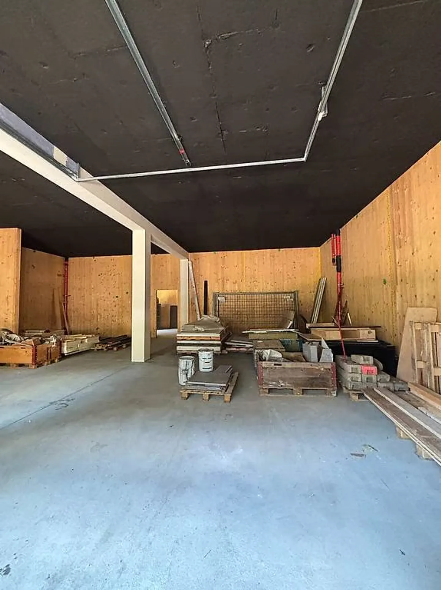 Espace de bureau ou de stockage pour les entreprises artisanales - Photo 4 sur 6