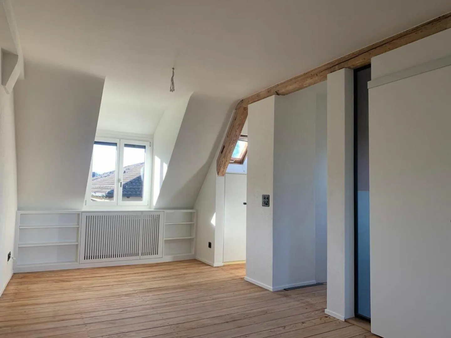 UNICO CASA A SCHIERA NEL DISTRETTO 2 - ARCHITETTURA CON CARATTERE - Foto 10 di 18