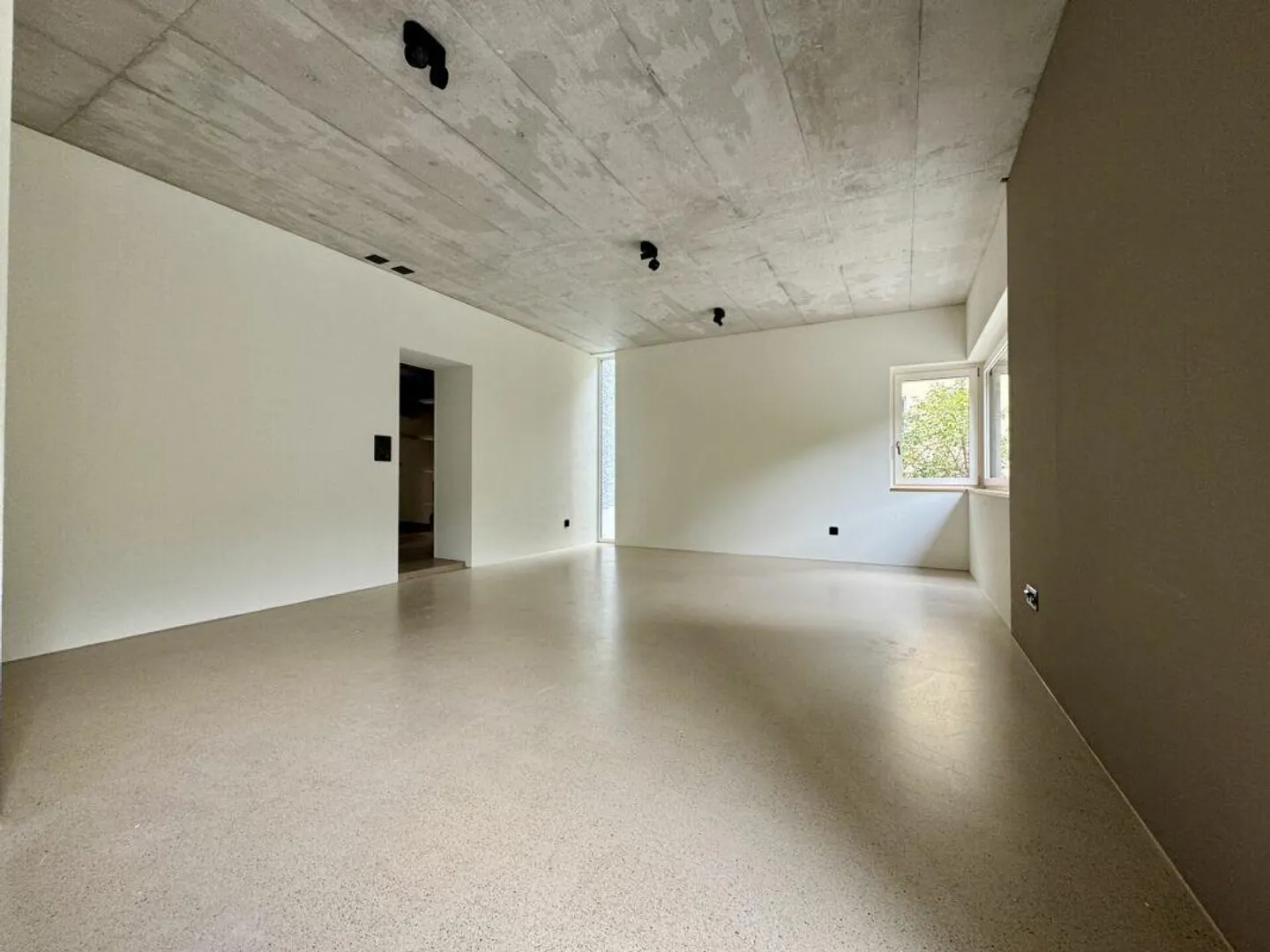 UNICO CASA A SCHIERA NEL DISTRETTO 2 - ARCHITETTURA CON CARATTERE - Foto 15 di 18