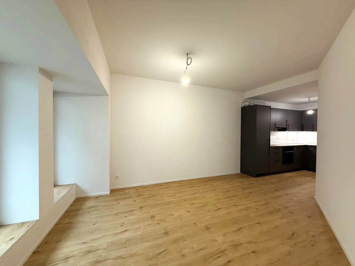 Appartamenti in affitto di 2,5 stanze completamente ristrutturati - Foto 6 di 10