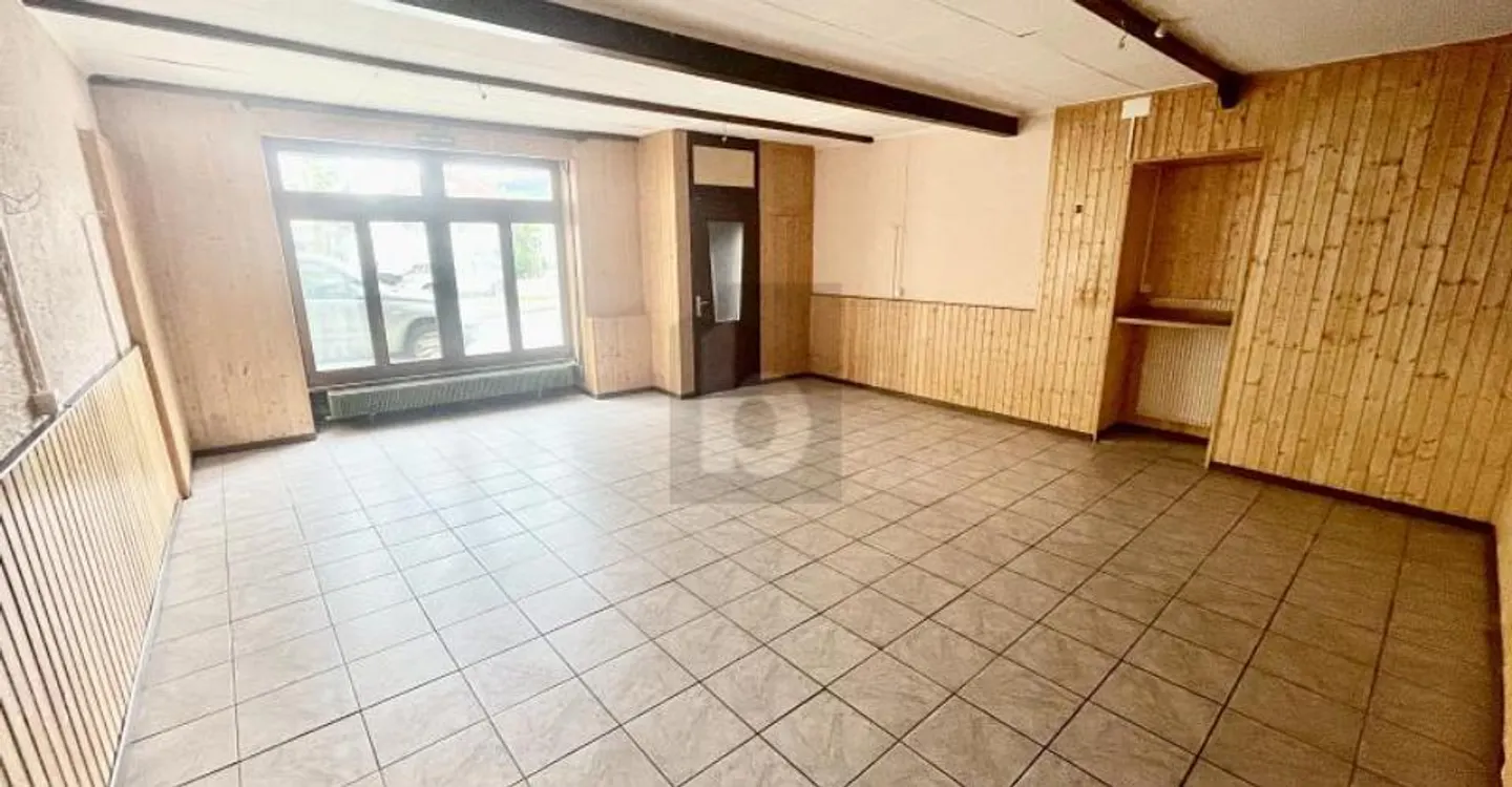 BEAUTIFUL OPPORTUNITY FOR RENOVATION OR DEVELOPMENT - Photo 3 of 5