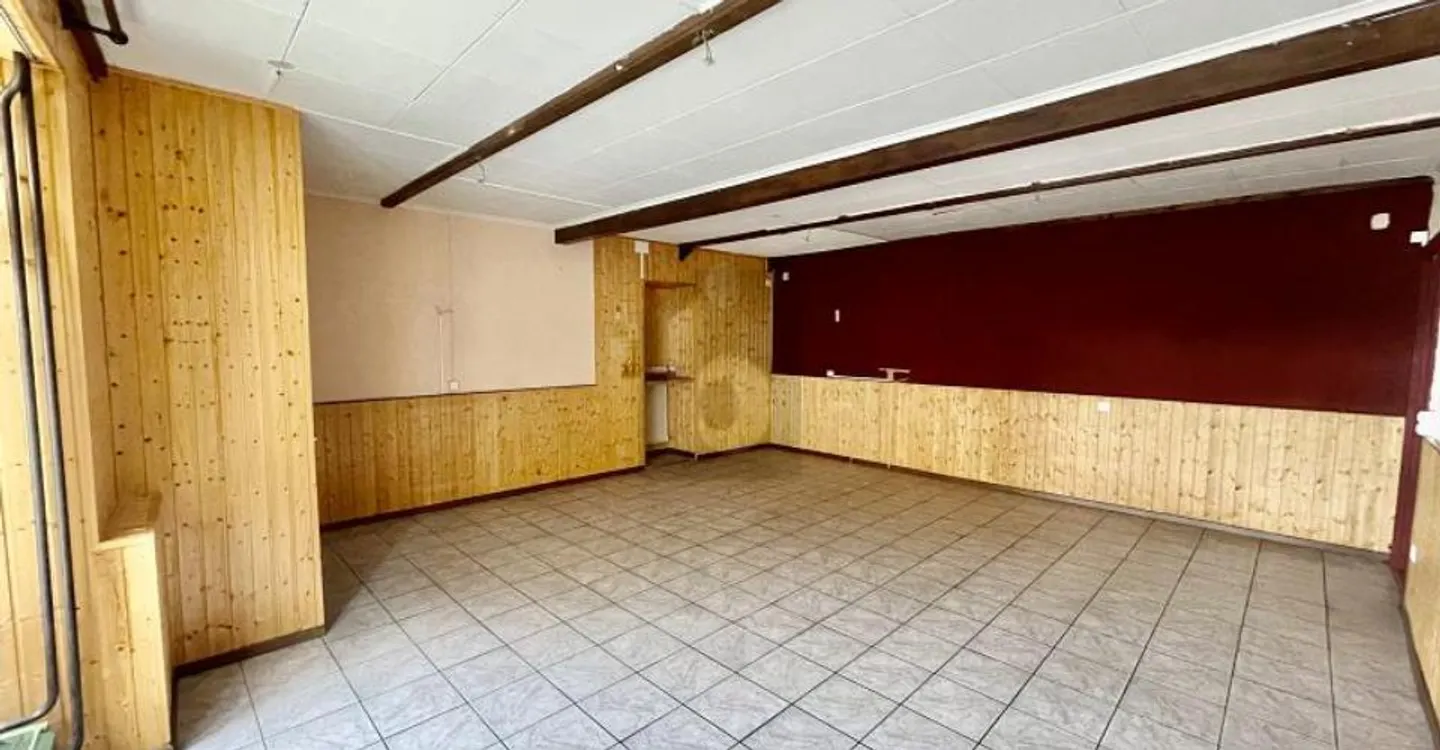 BEAUTIFUL OPPORTUNITY FOR RENOVATION OR DEVELOPMENT - Photo 4 of 5