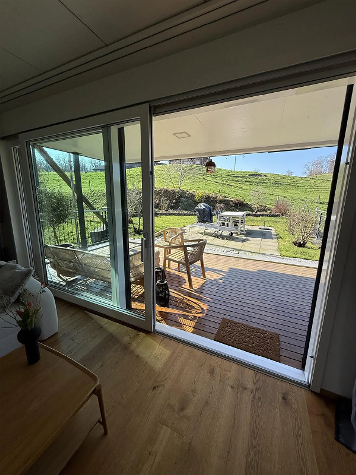 Appartement 4 1/2 pièces dans la verdure - Photo 1 sur 7