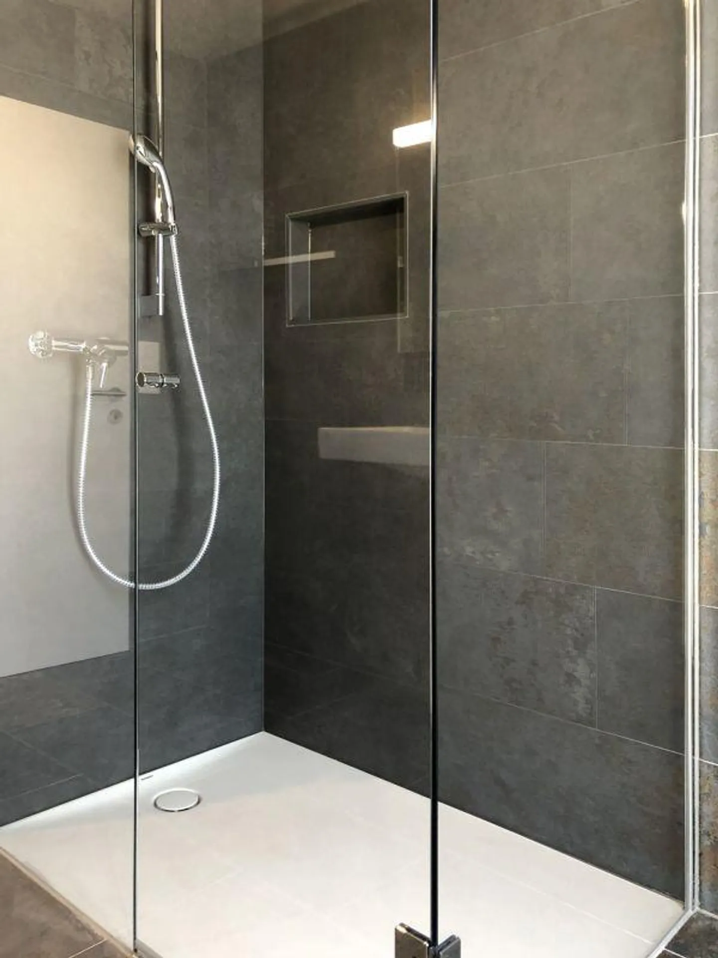Appartement sous les combles de 1,5 pièce à louer sur la "Gartenstrasse" Bad Ragaz - Photo 4 sur 7