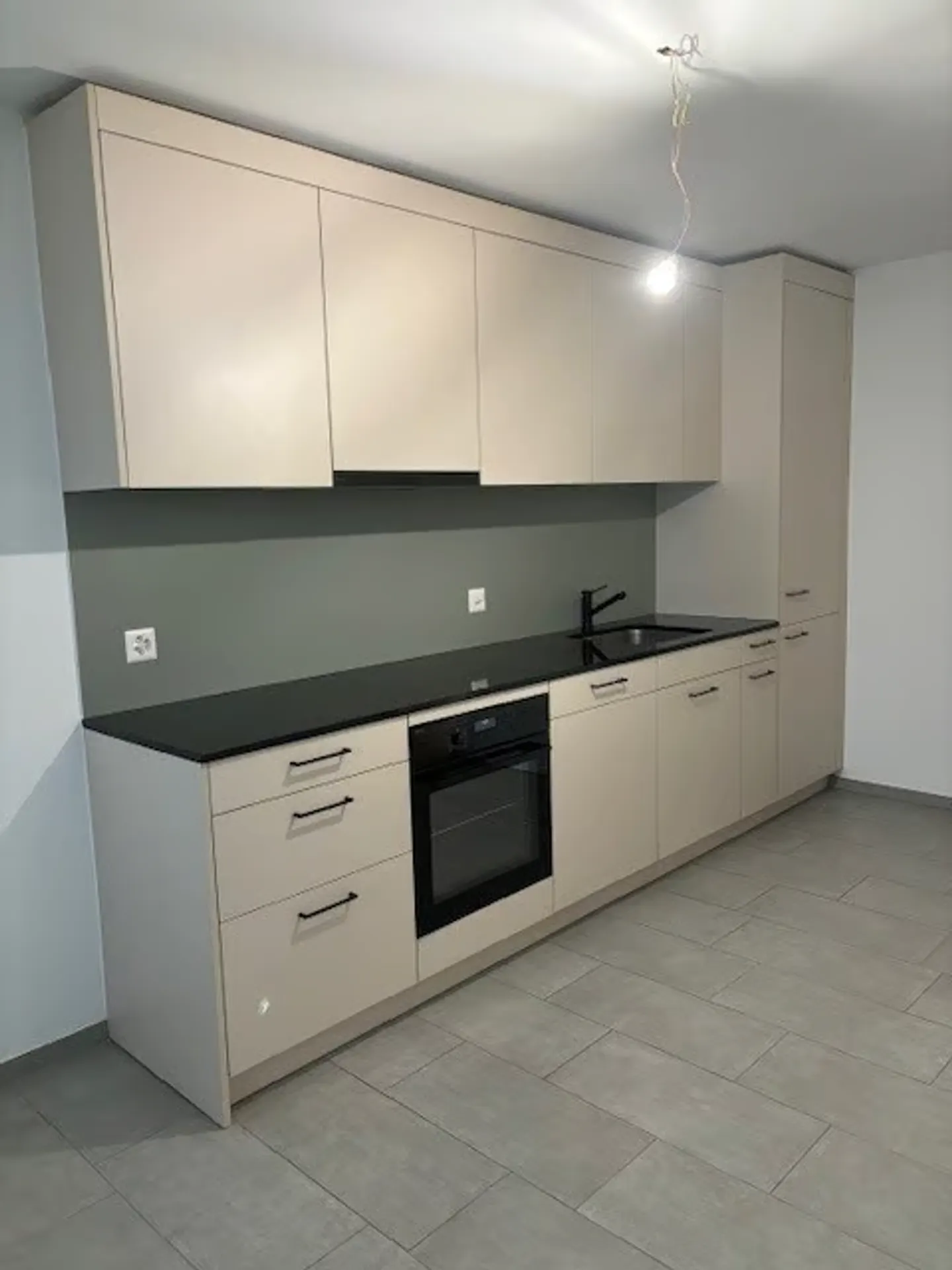 2 Zimmer-Wohnung, 4112 Flüh - Photo 2 of 13