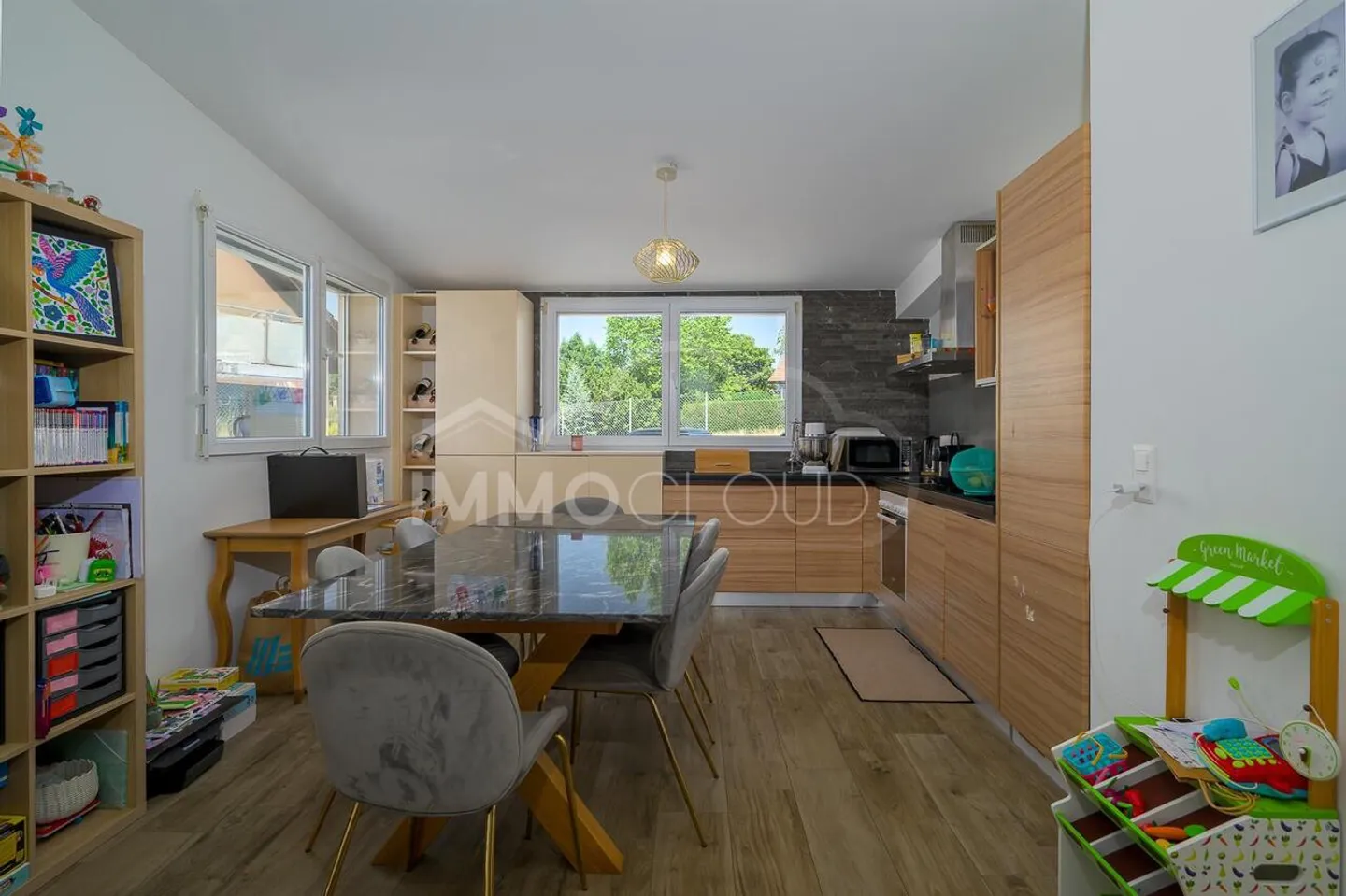 Immeuble de rendement rénové - Photo 7 sur 15