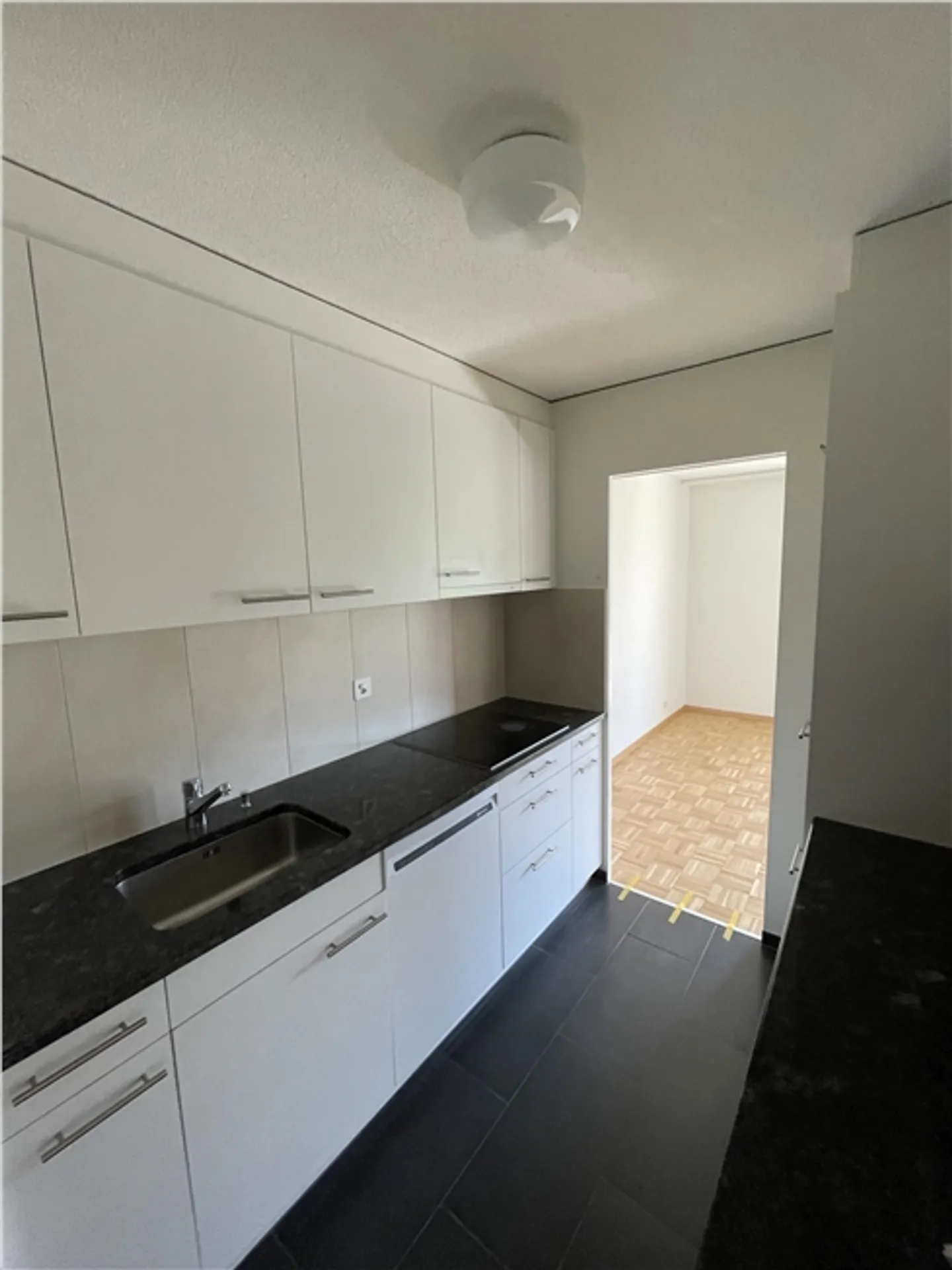 Offre exceptionnelle à Thun ! Louez sans dépôt ! - Photo 3 sur 6