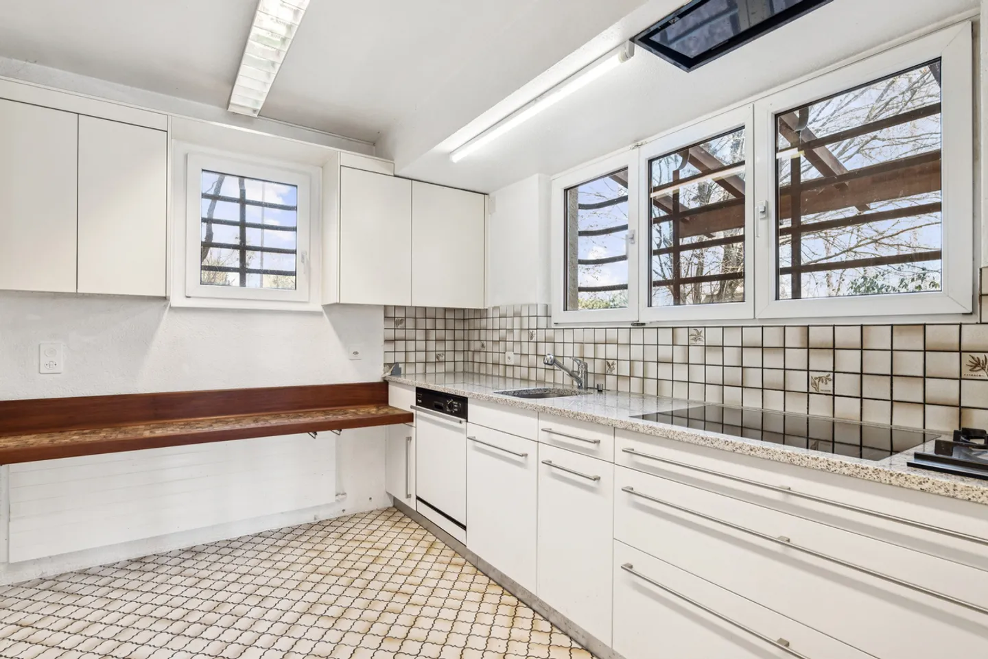 Villa spaziosa con parco privato - Foto 6 di 21