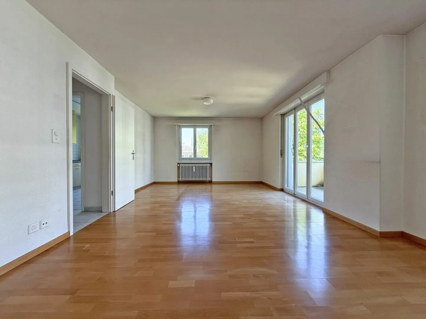Appartamento 4.5 locali in posizione centrale ad Allschwil - Foto 2 di 12