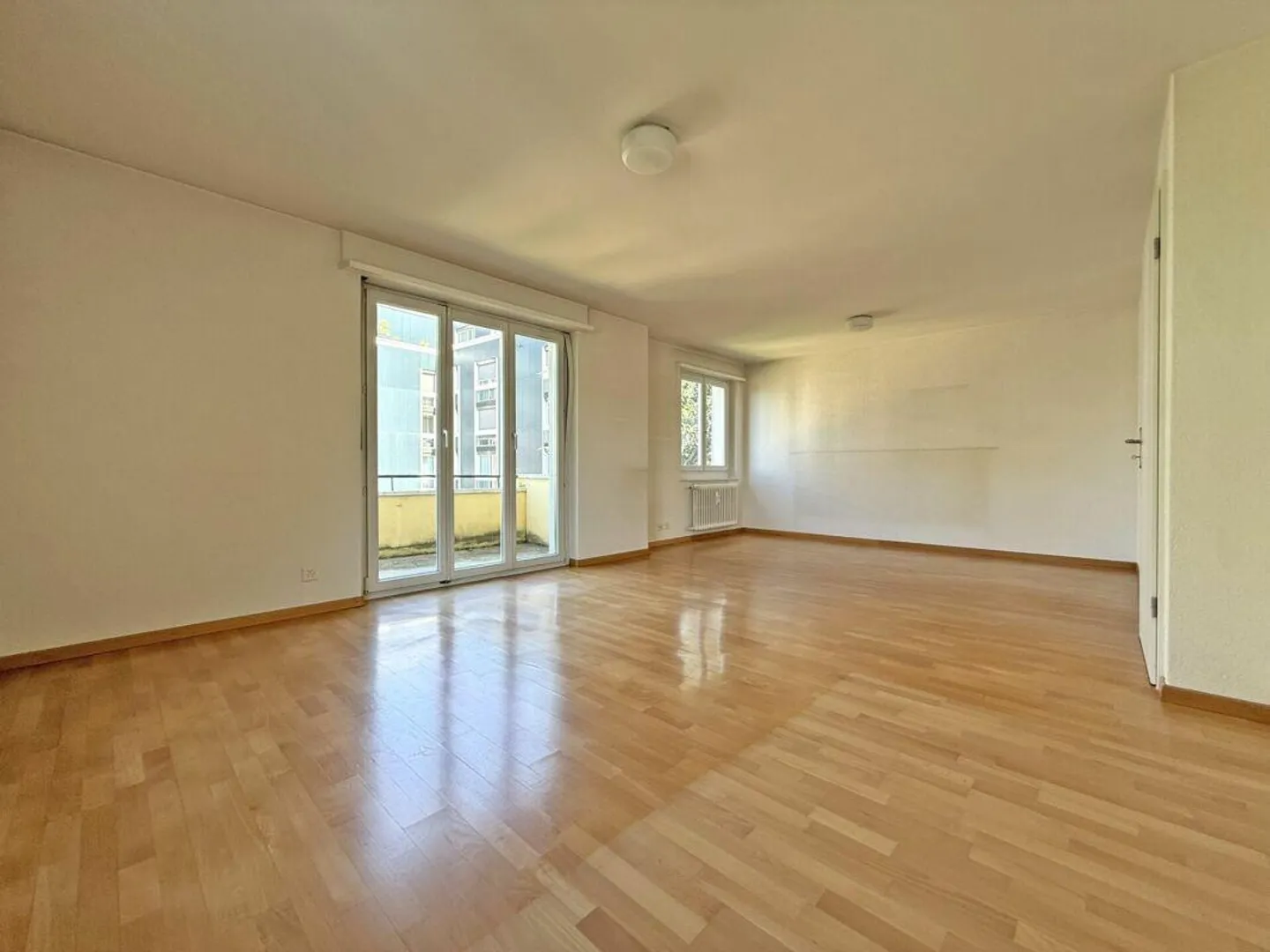 Appartamento 4.5 locali in posizione centrale ad Allschwil - Foto 3 di 12