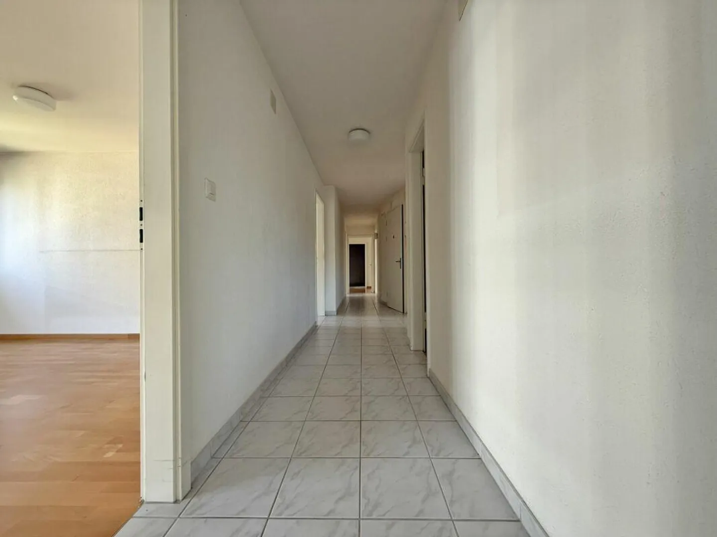 Appartamento 4.5 locali in posizione centrale ad Allschwil - Foto 5 di 12