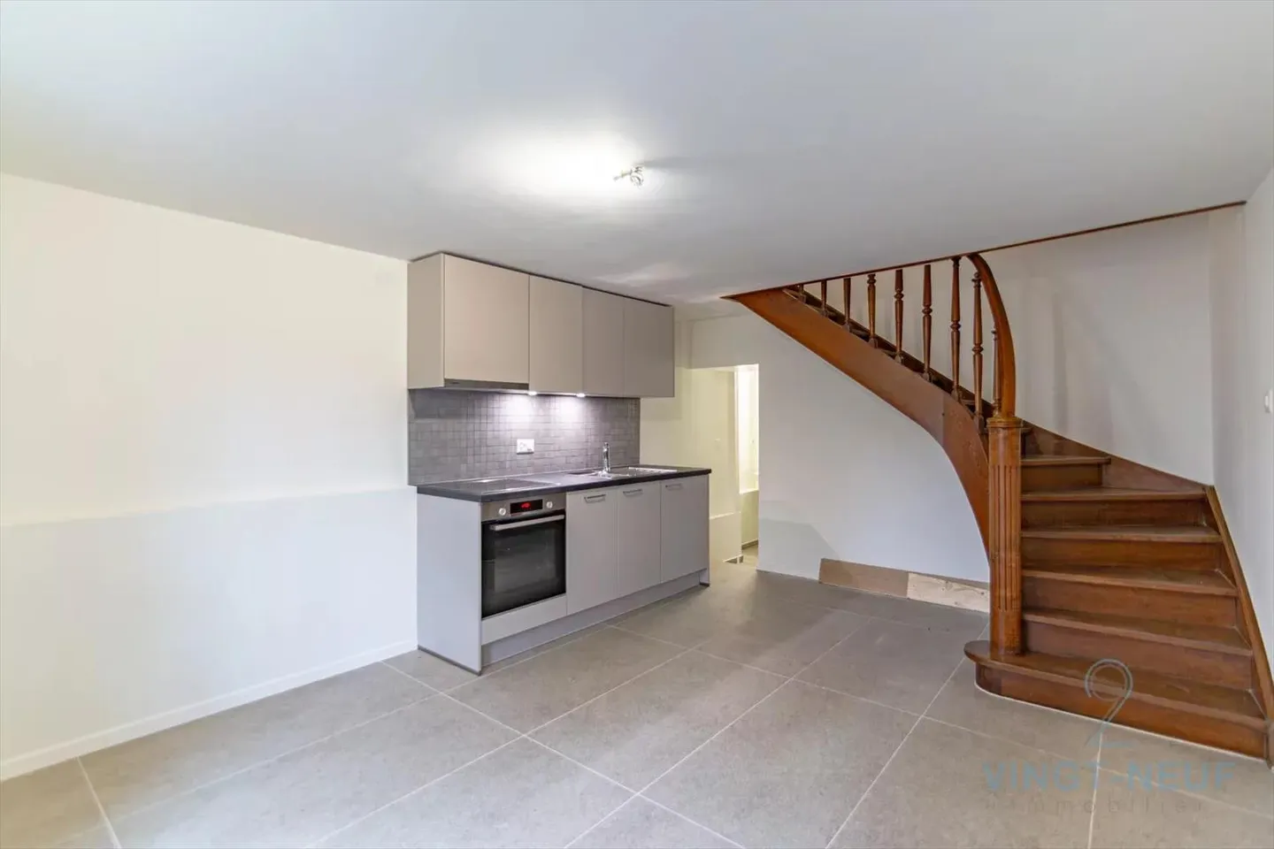 Appartamento ristrutturato di 2.5 locali a Chancy - Foto 3 di 8