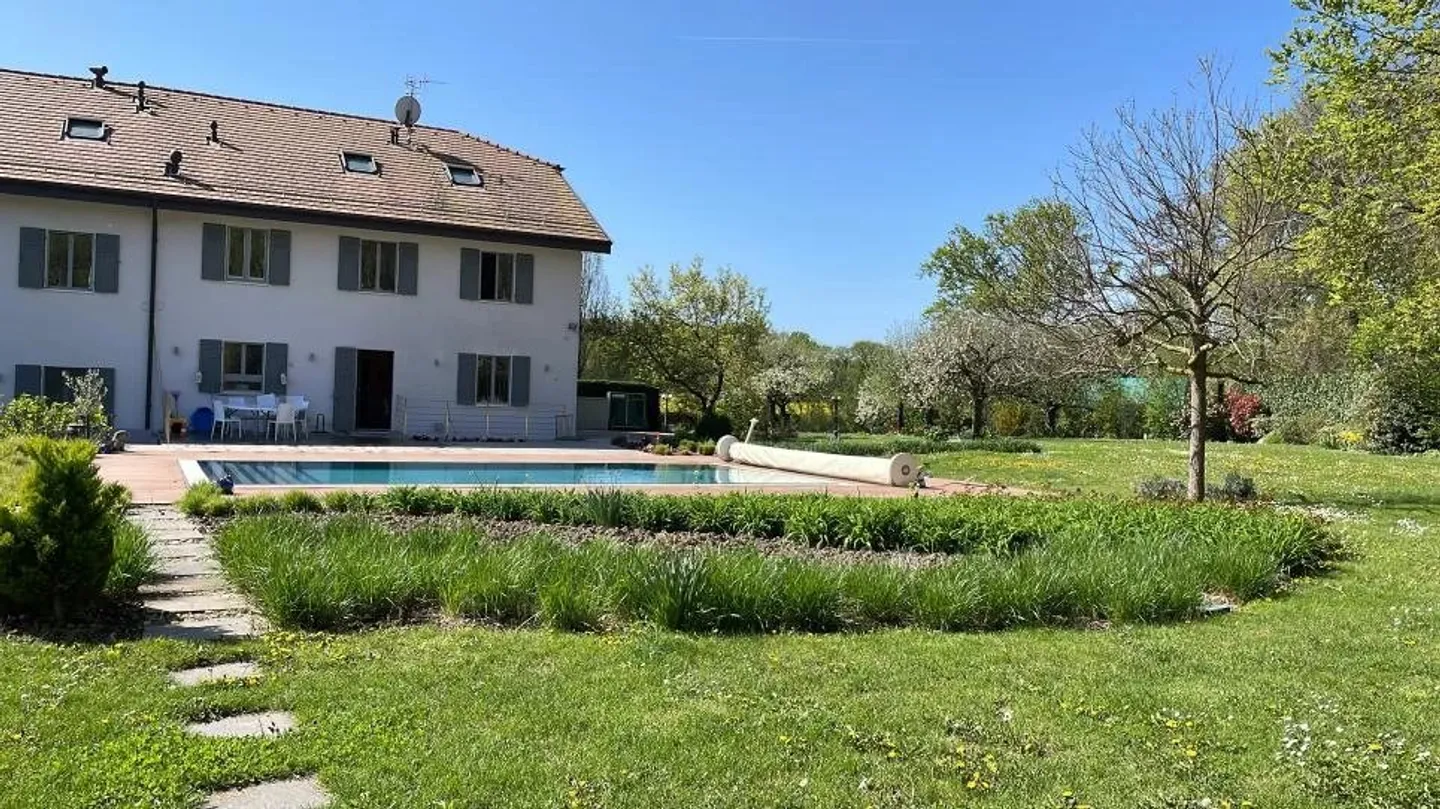 Casa singola in affitto - Foto 1 di 11