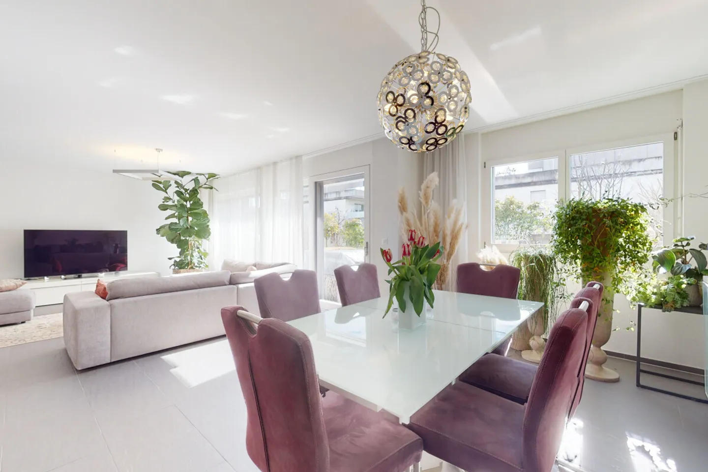 Moderna casa a schiera angolare di 5,5 stanze con giardino in posizione privilegiata - Foto 5 di 13