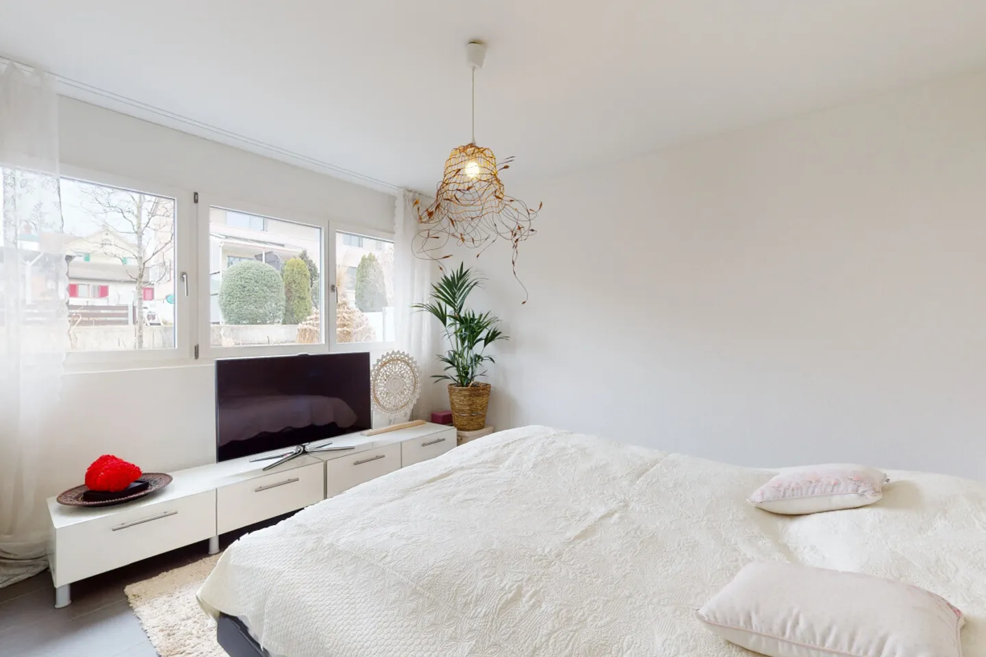 Moderna casa a schiera angolare di 5,5 stanze con giardino in posizione privilegiata - Foto 7 di 13