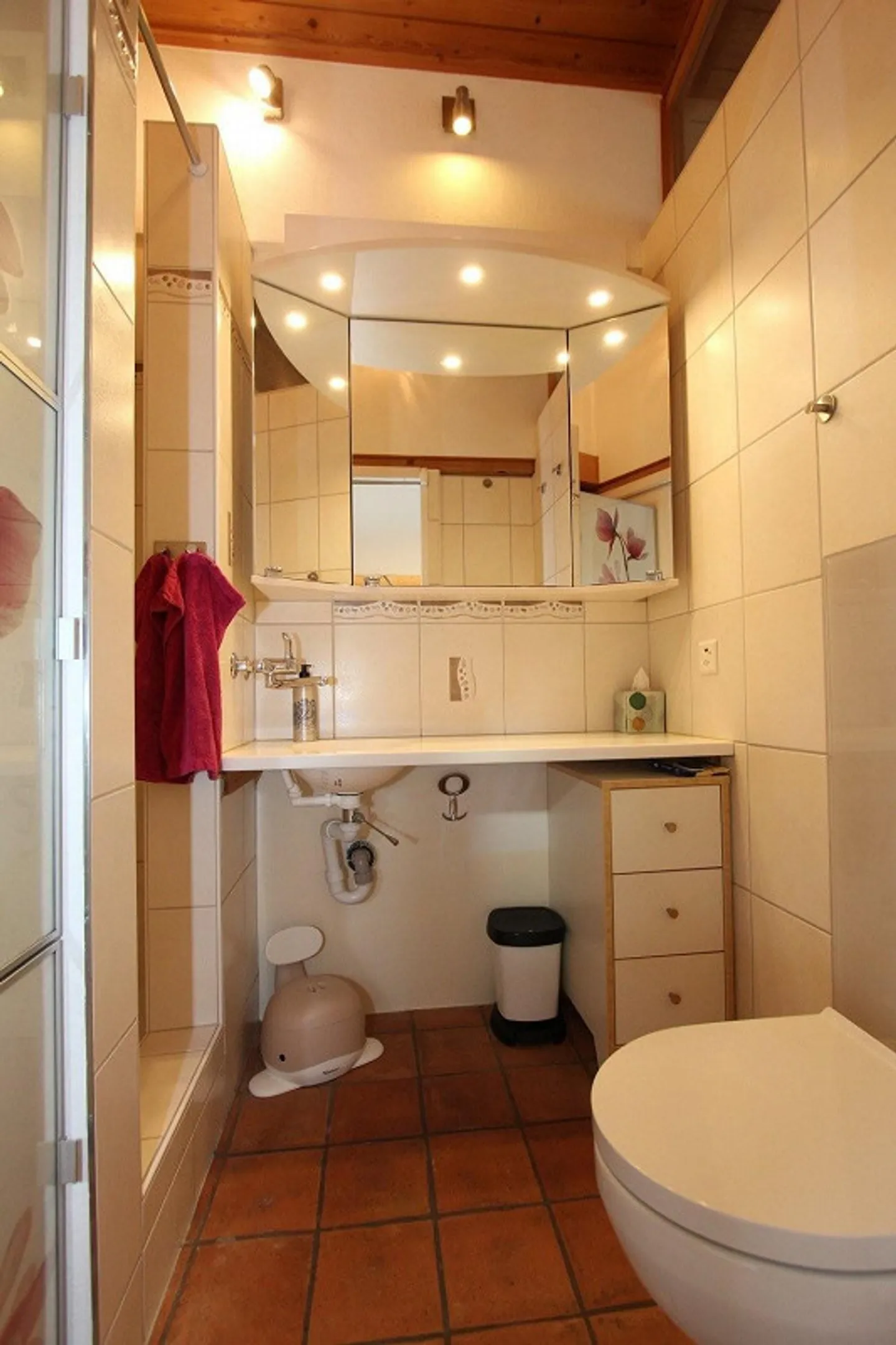 Casa Atrium Attraente in una Posizione Soleggiata e Vicina alla Città - Foto 6 di 13