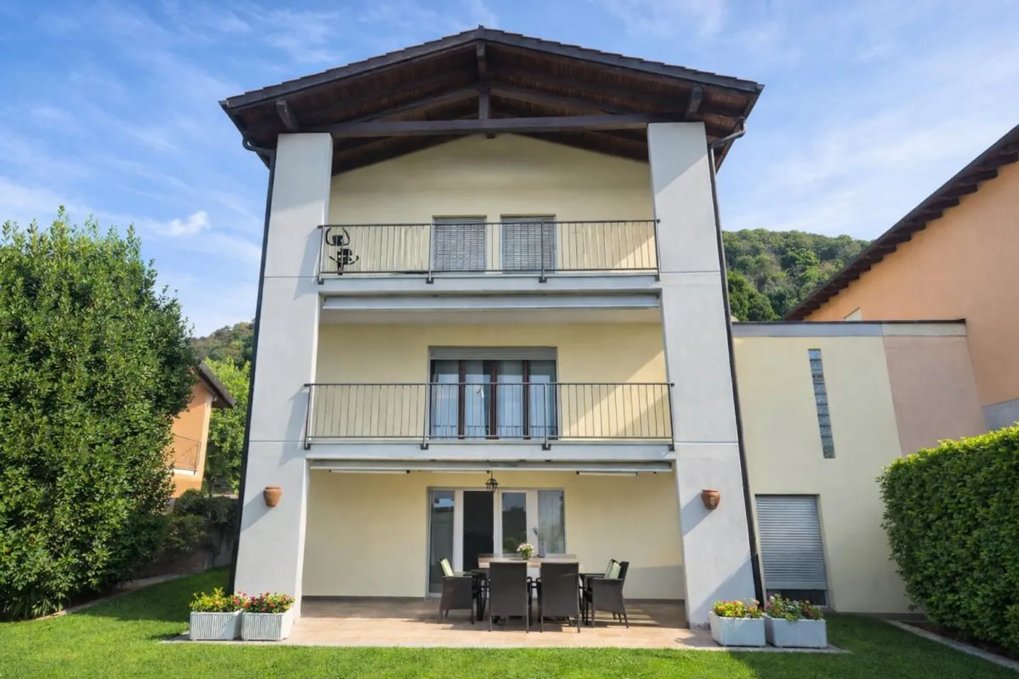 Maison jumelée avec jardin et vue - Photo 3 sur 30