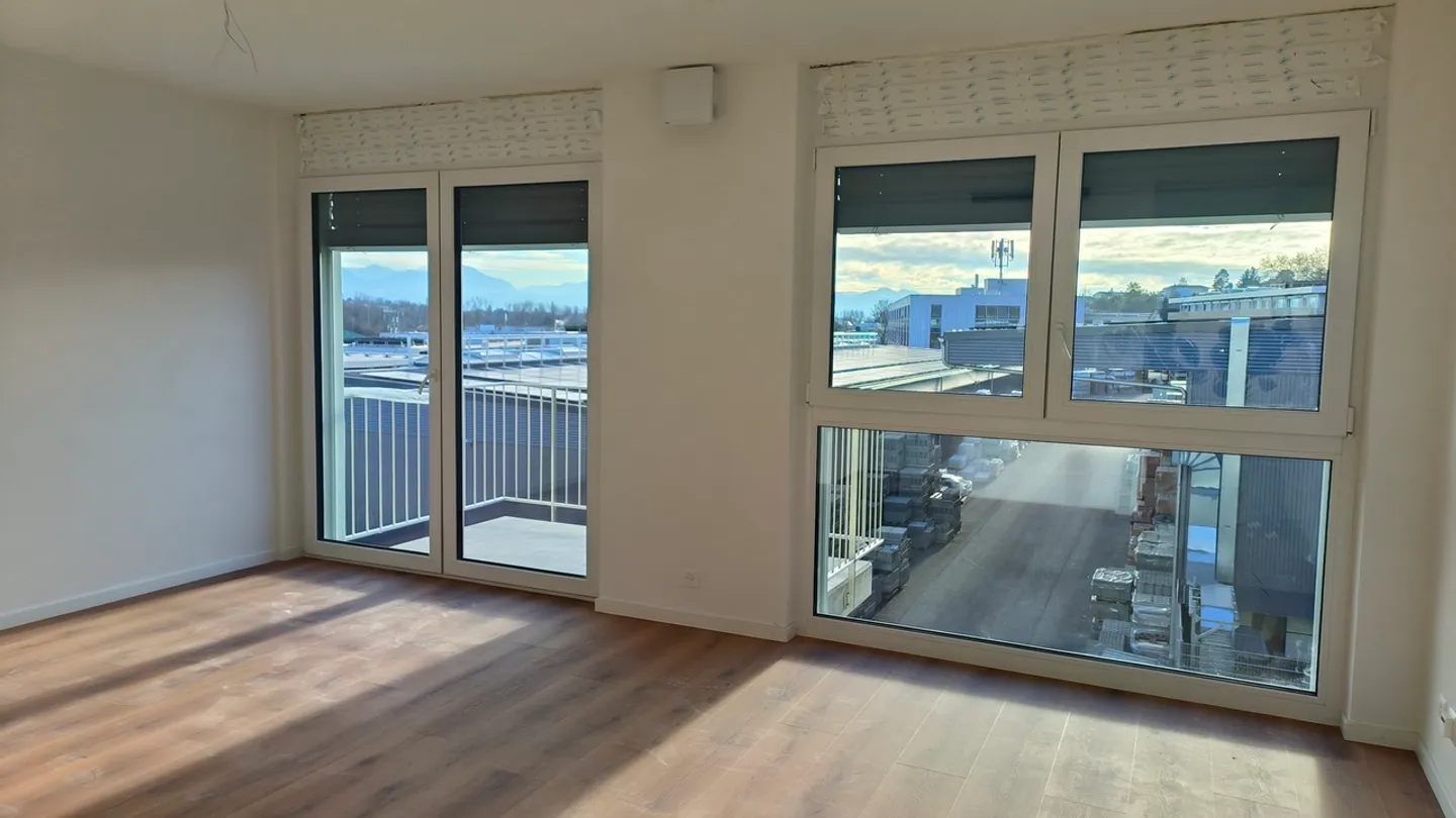 Studio moderno con terrazza - Foto 5 di 11