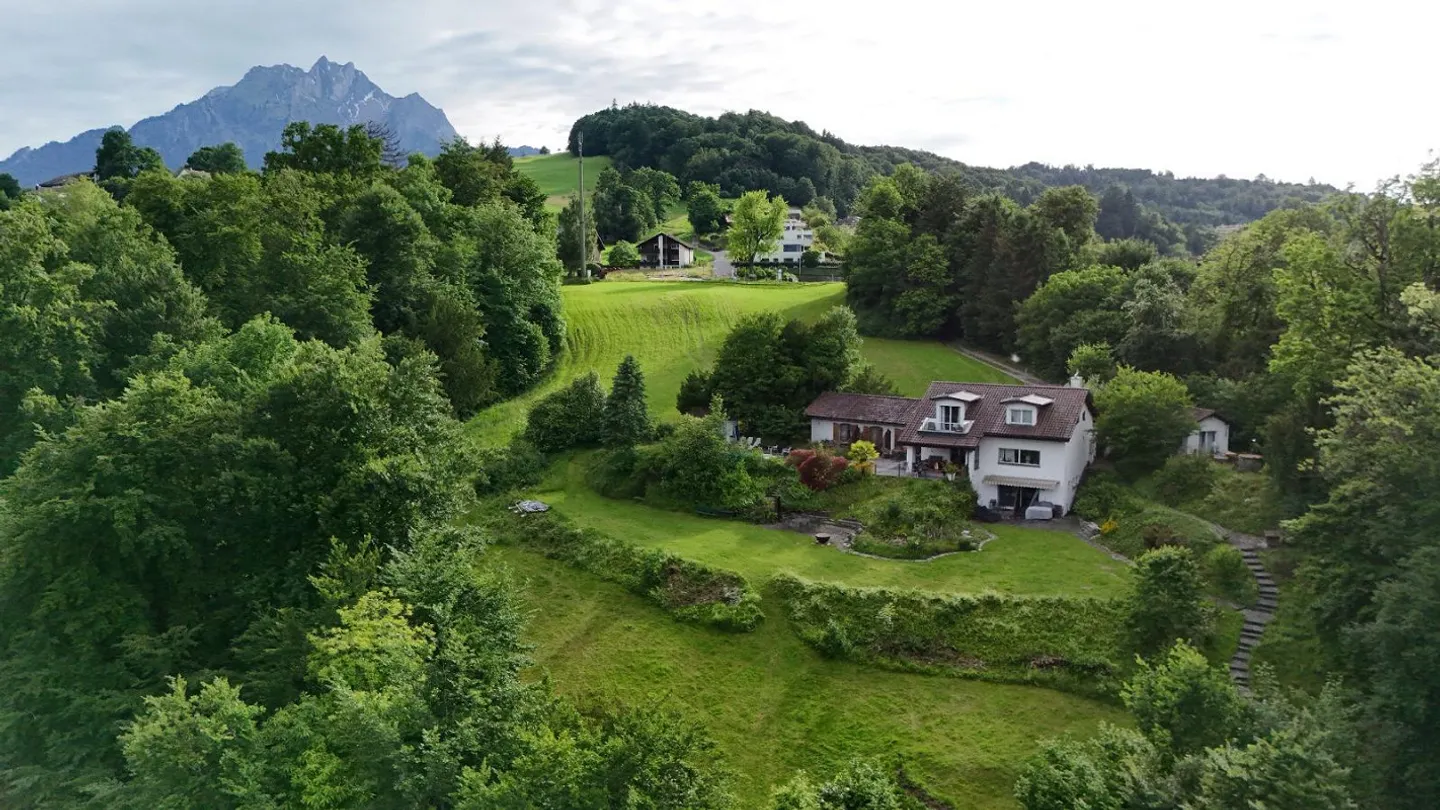 Luxurious Villa with Pool & Private Beach - Absolute Privacy at Lake Lucerne - Photo 1 of 16