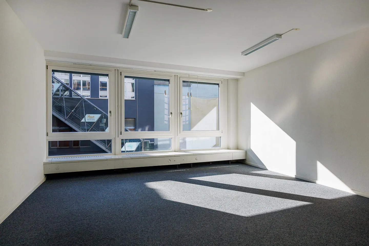 Spazi per uffici attraenti in un edificio commerciale rappresentativo - Foto 3 di 7