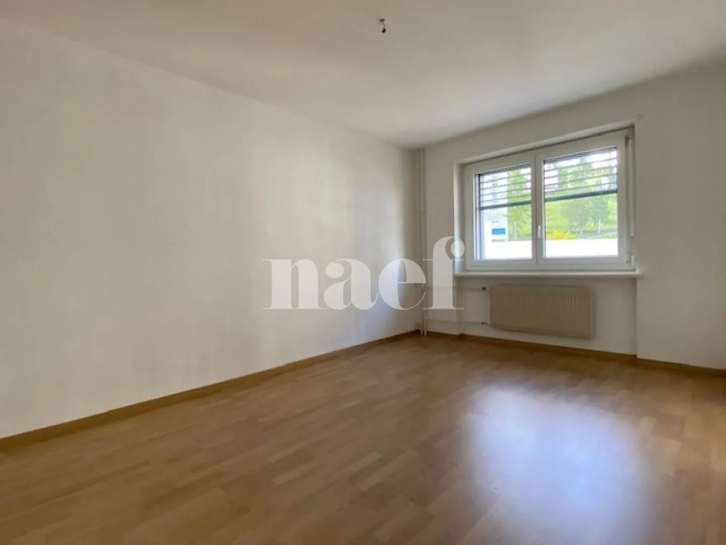 Appartement trois pièces au 4ème étage - Photo 3 sur 5