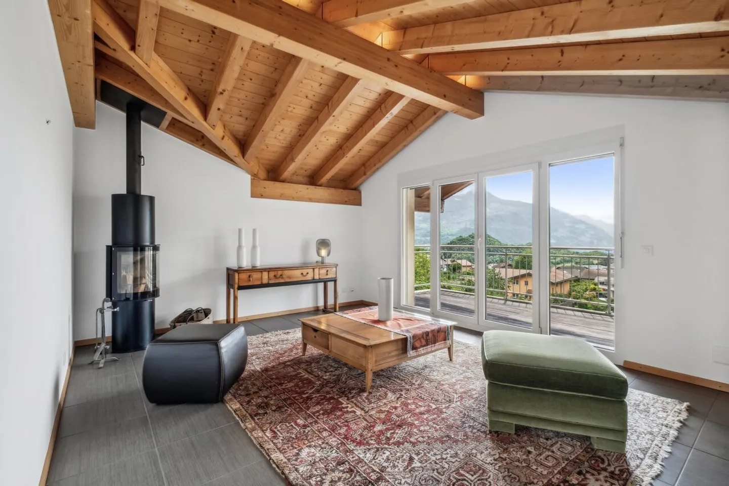 Una vista straordinaria, all'ultimo piano! - Foto 4 di 9