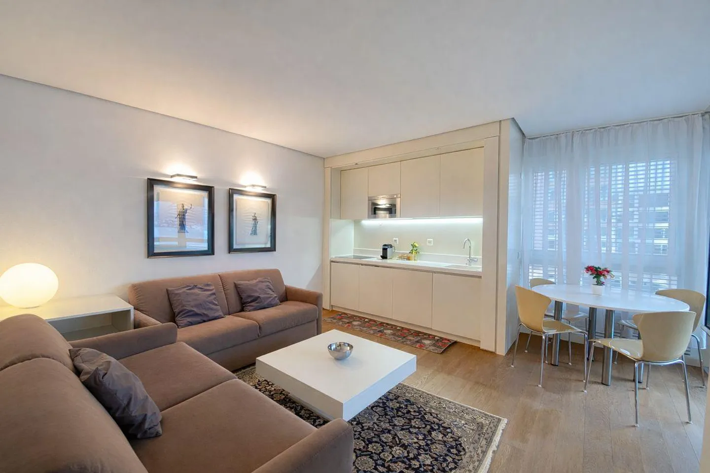 Paradis - Appartement moderne et lumineux de 2,5 pièces avec vue sur le lac - Photo 4 sur 5