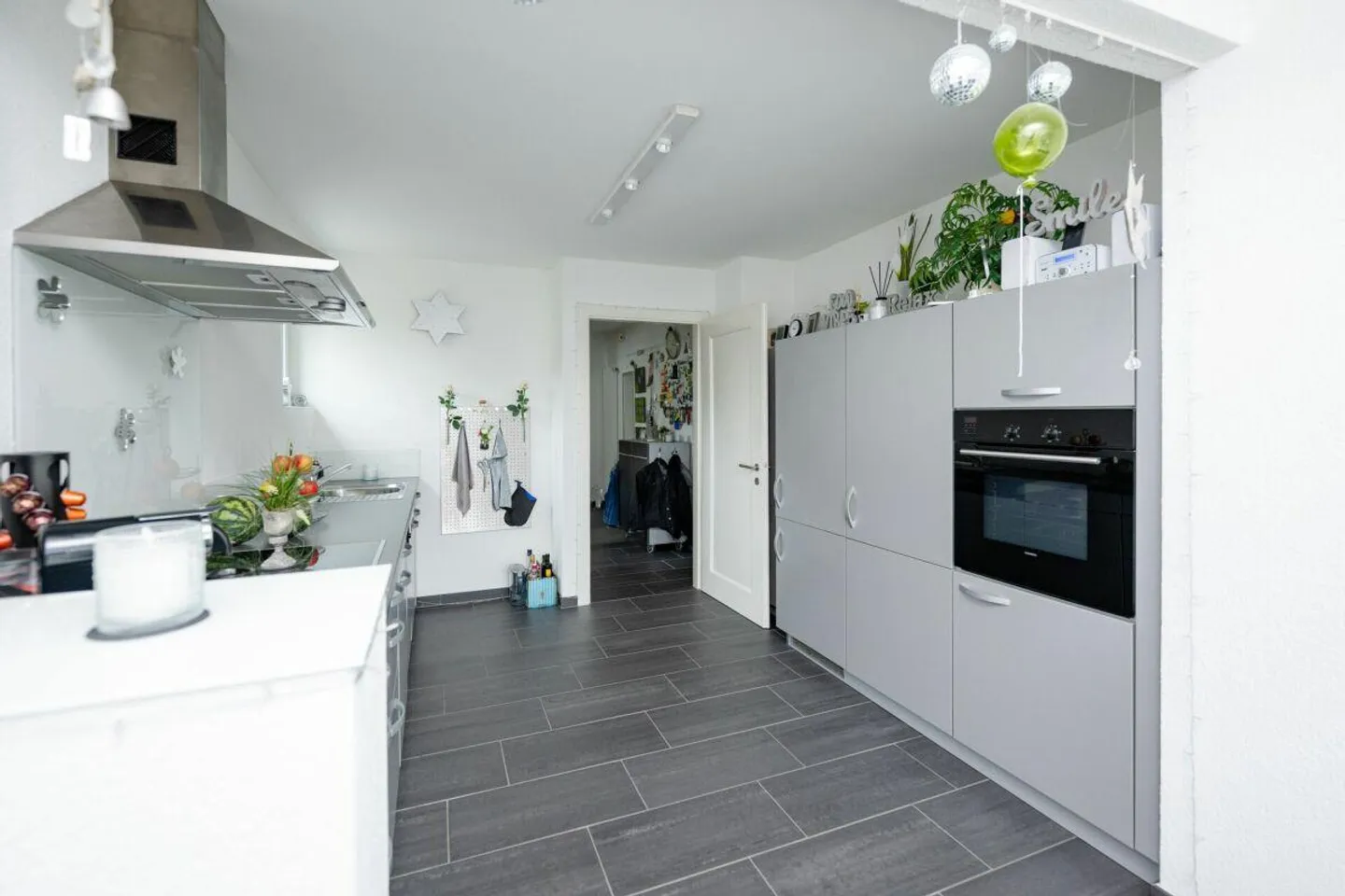 Modernized semi-detached family house with garden in Aarau - Photo 4 of 6