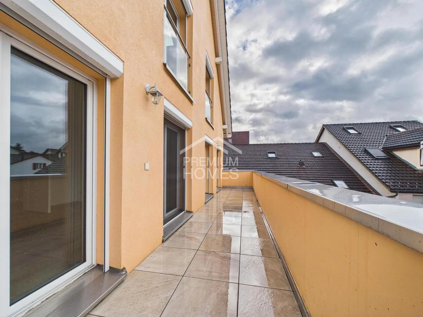 Grosszügiges Zuhause mit sonniger Terrasse - Foto 8 von 13