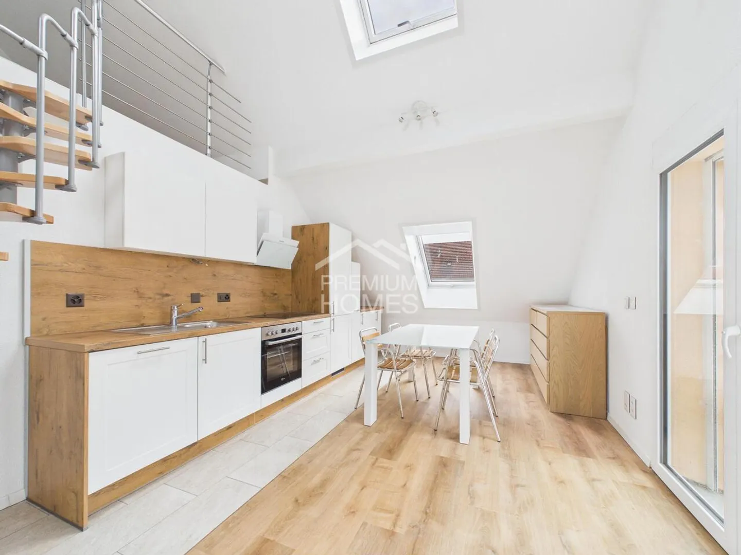 Grosszügiges Zuhause mit sonniger Terrasse - Foto 9 von 13