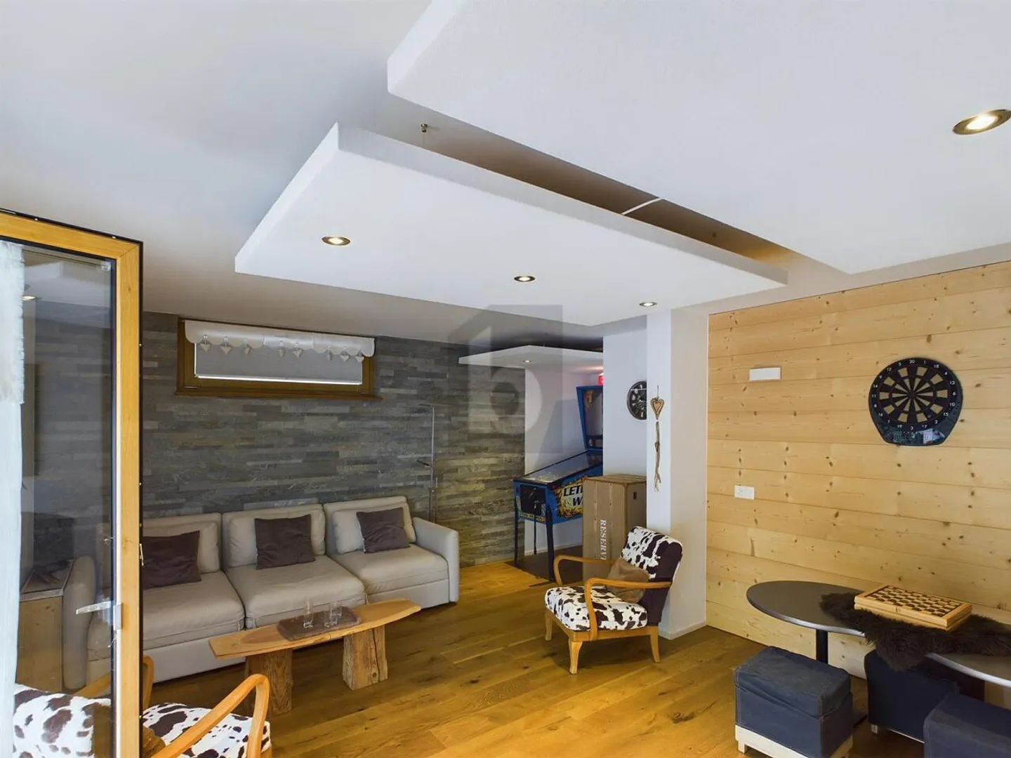 PREZZO ECCEZIONALE! ACCOGLIENTE IN RESIDENZA PRINCIPALE - Foto 2 di 4