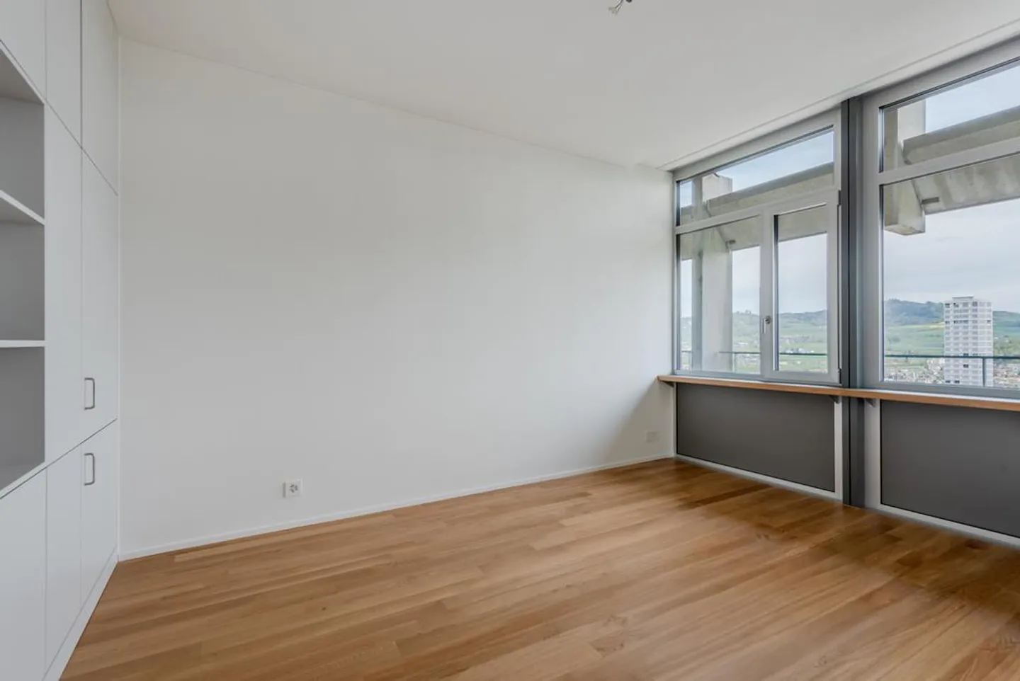 Modernes Apartment mit atemberaubendem Blick - Foto 6 von 12