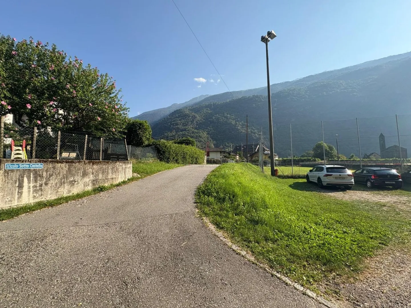 Magnifico terreno pianeggiante ti aspetta - Foto 9 di 10