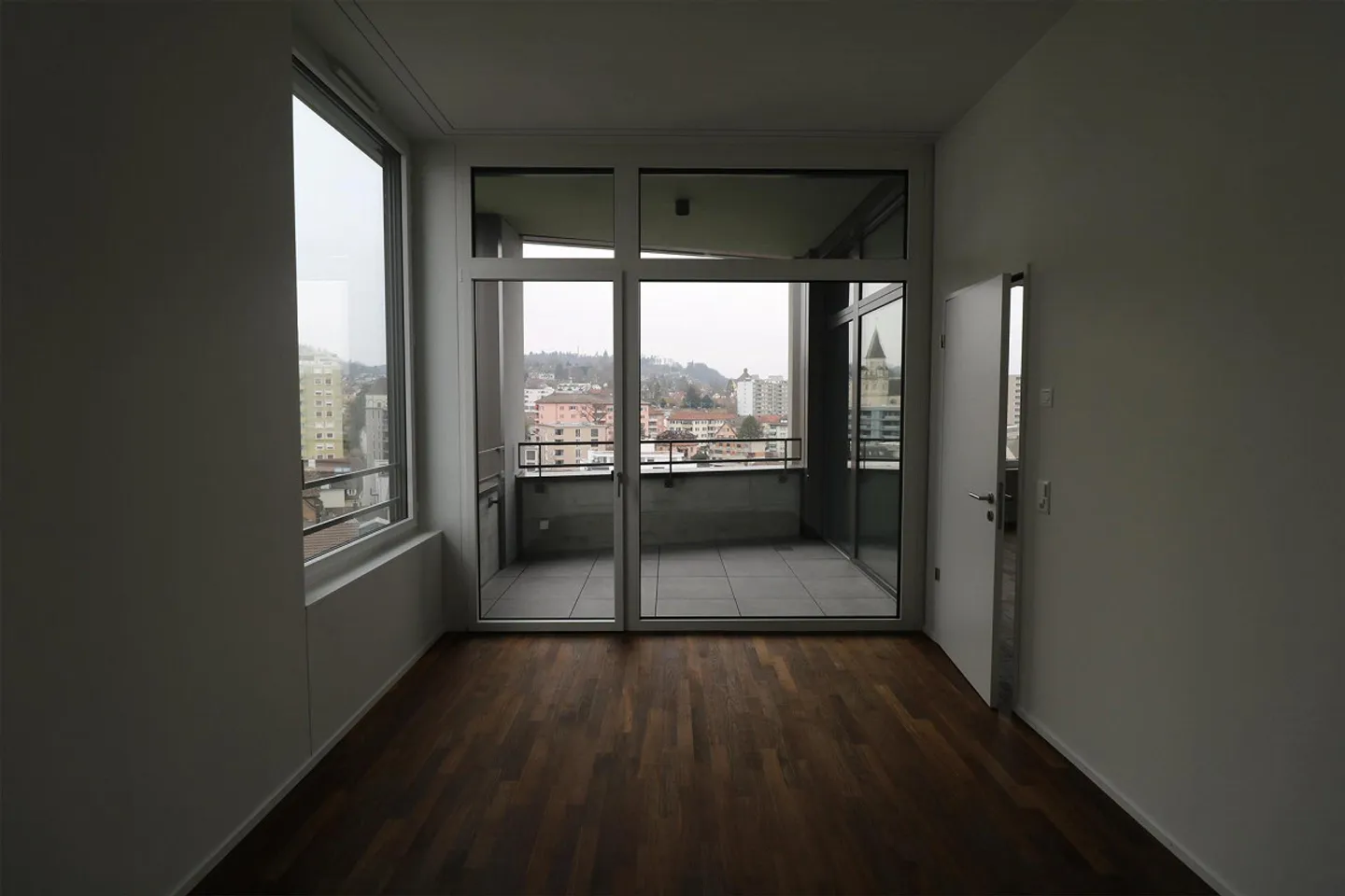 Belle appartement de 2,5 pièces avec vue panoramique - Photo 5 sur 8