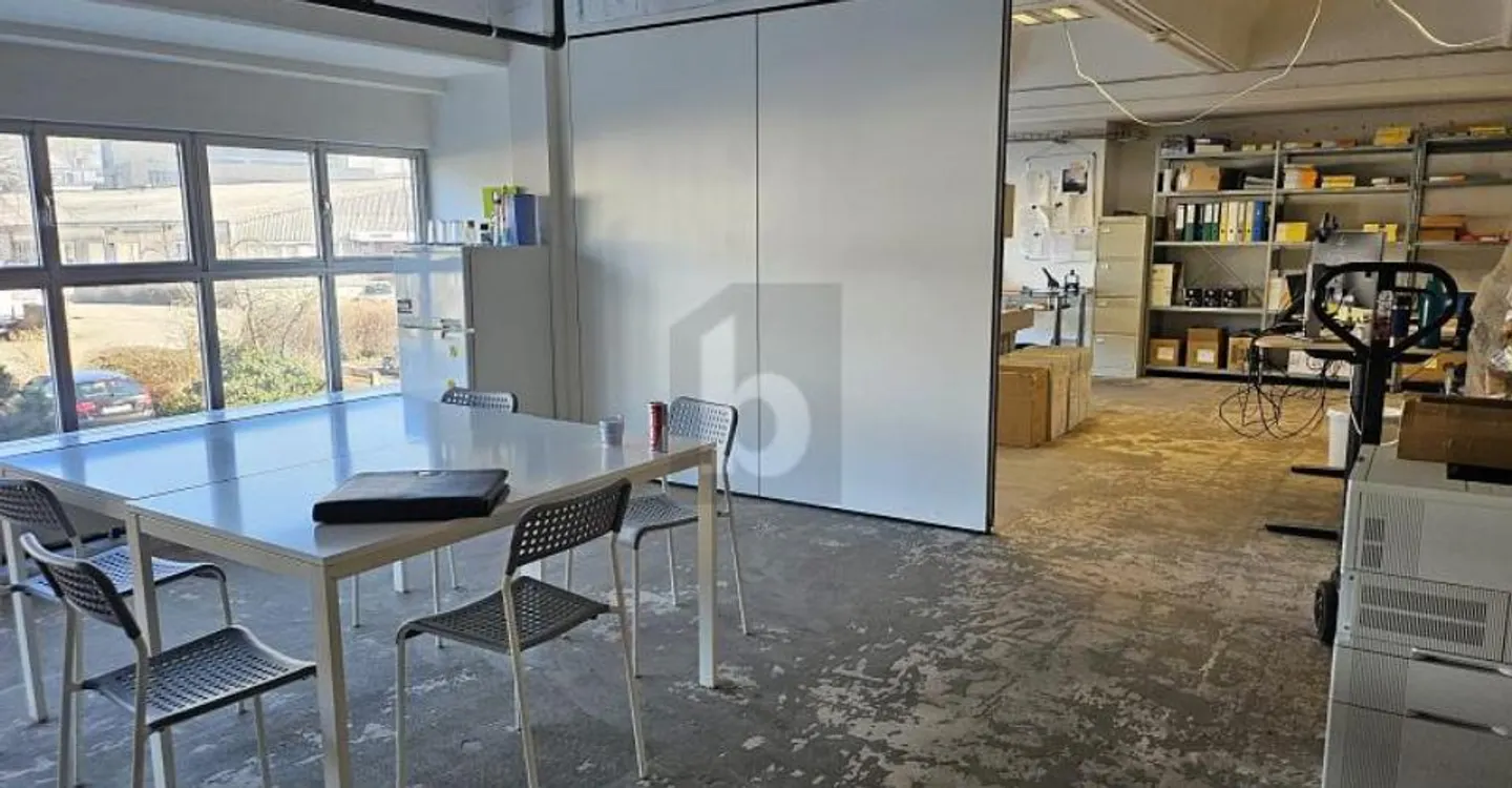 FLEXIBEL VON 300 M² - 1002 M² - BIS ENDE 2026 - Photo 4 sur 6