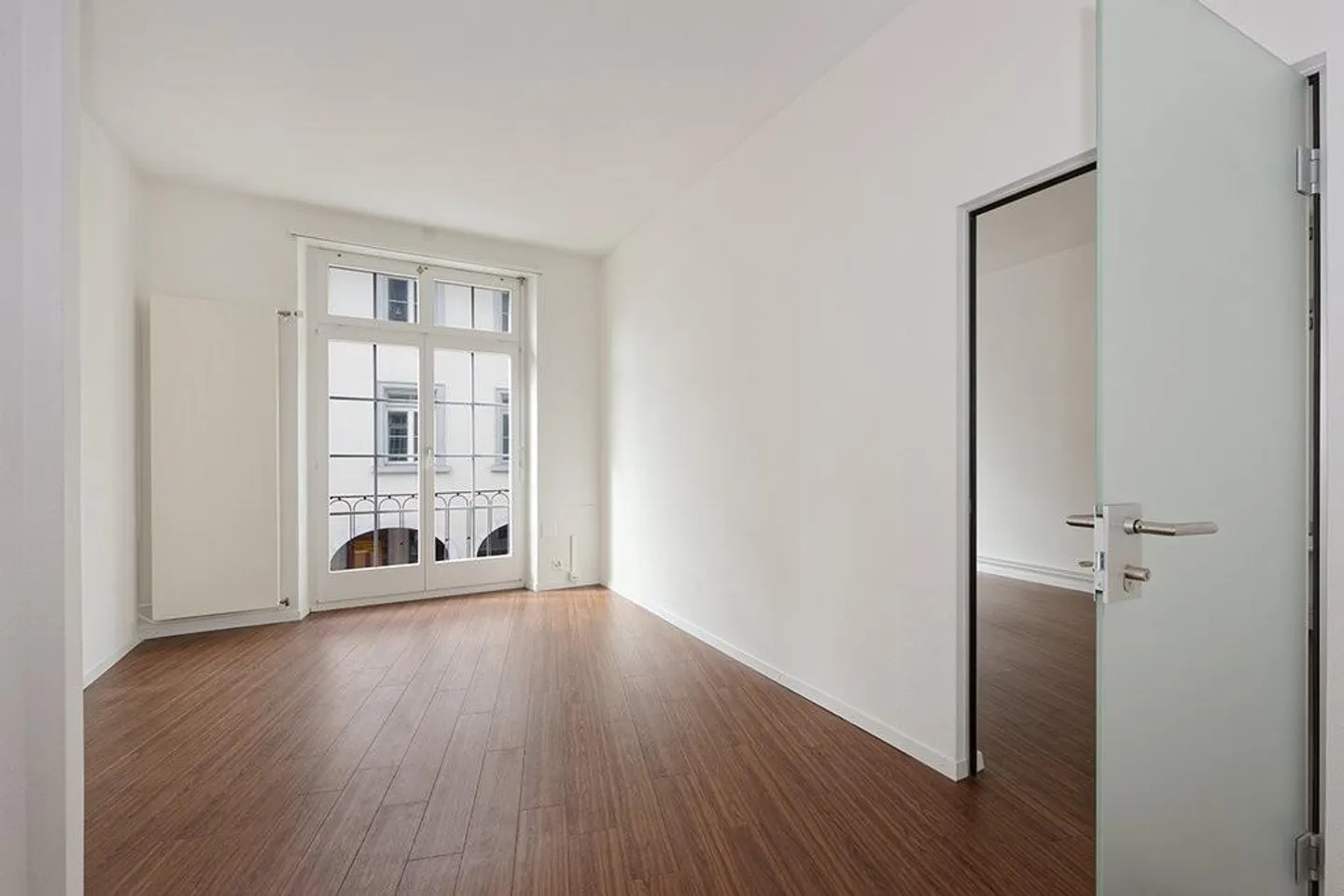 Locaux attrayants à louer dans le bâtiment commercial Schwanen - Photo 6 sur 9