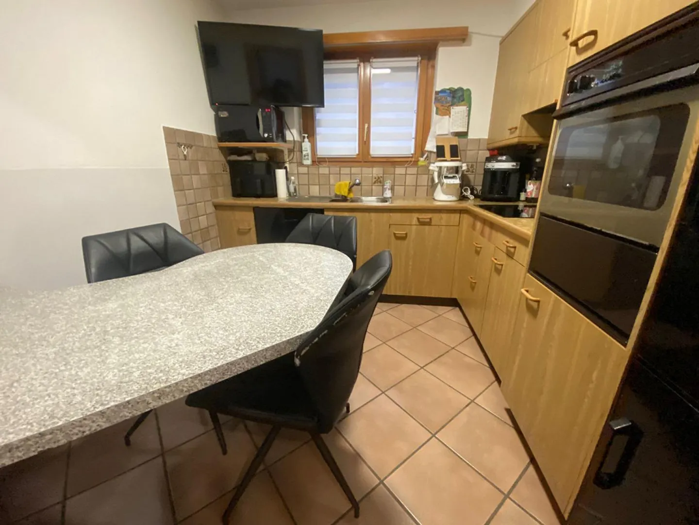 Charming Family Home with Pool - Photo 5 of 17