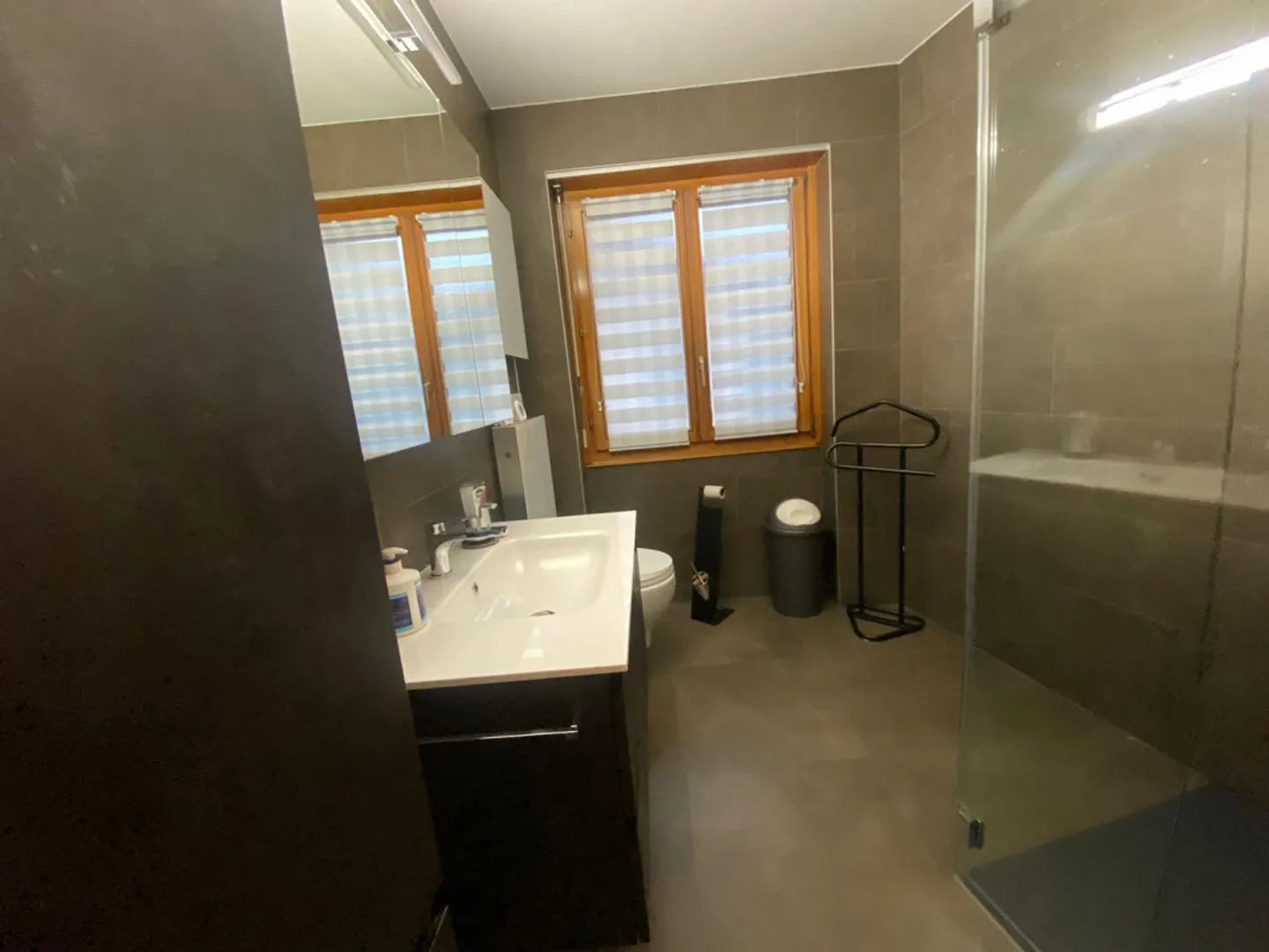 Charming Family Home with Pool - Photo 10 of 17