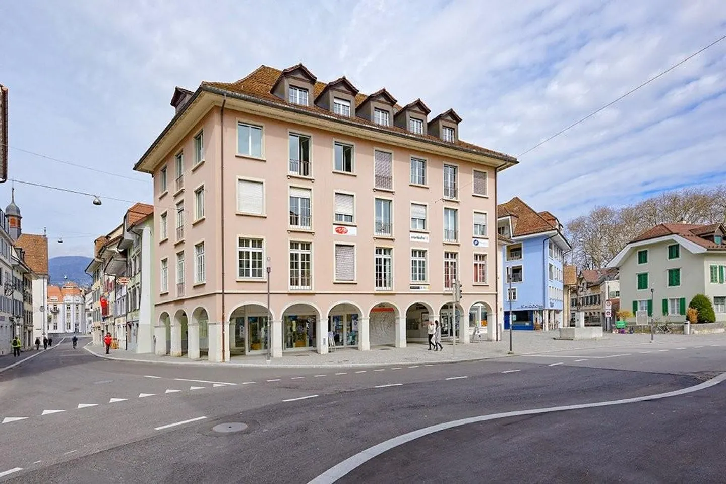 Locaux attrayants à louer dans le bâtiment commercial Schwanen - Photo 8 sur 9