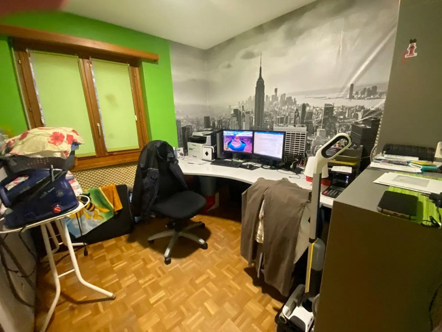 Charming Family Home with Pool - Photo 12 of 17