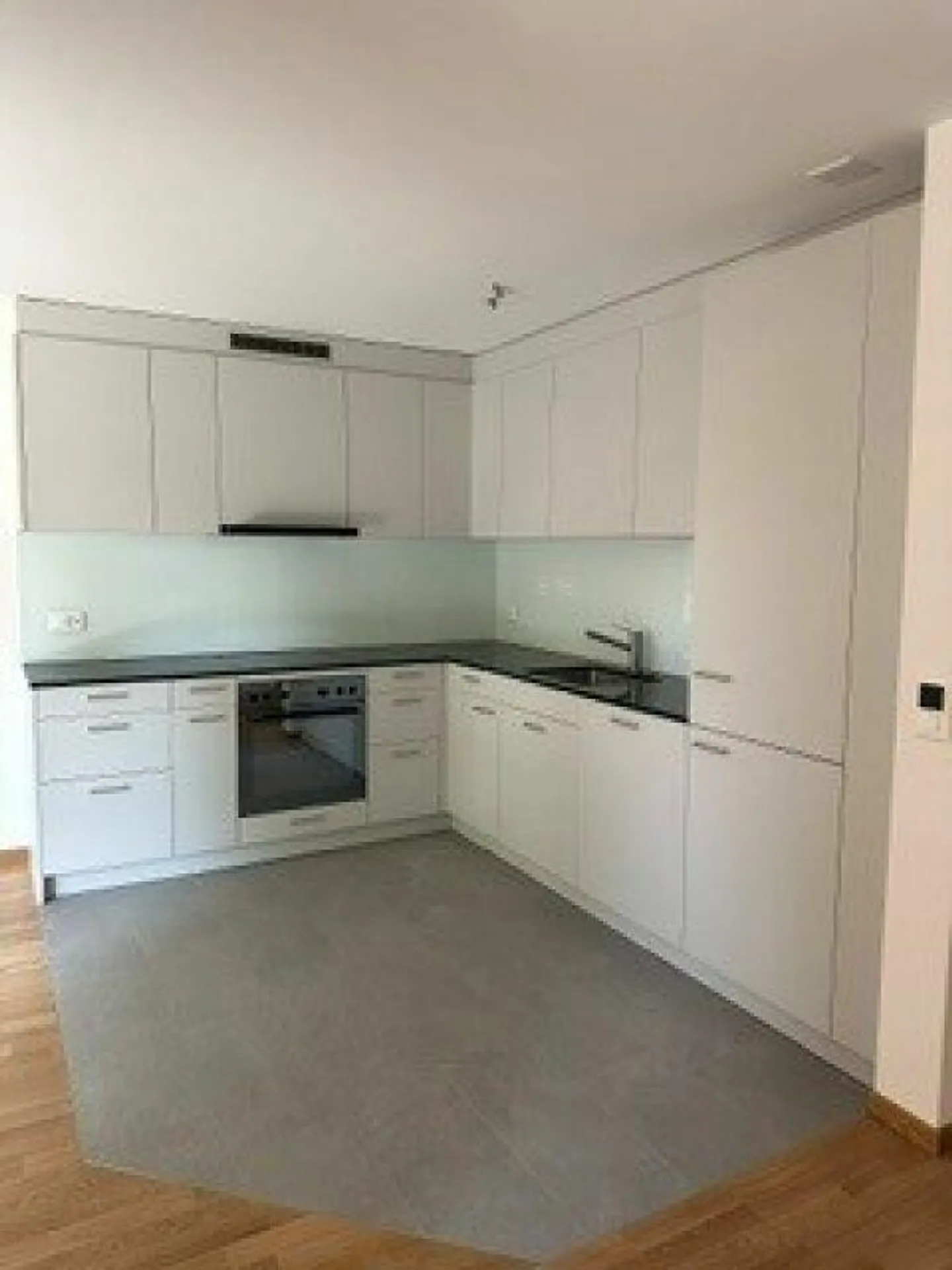 Ampio appartamento di 2,5 locali vicino a Lyssbach - Foto 2 di 3
